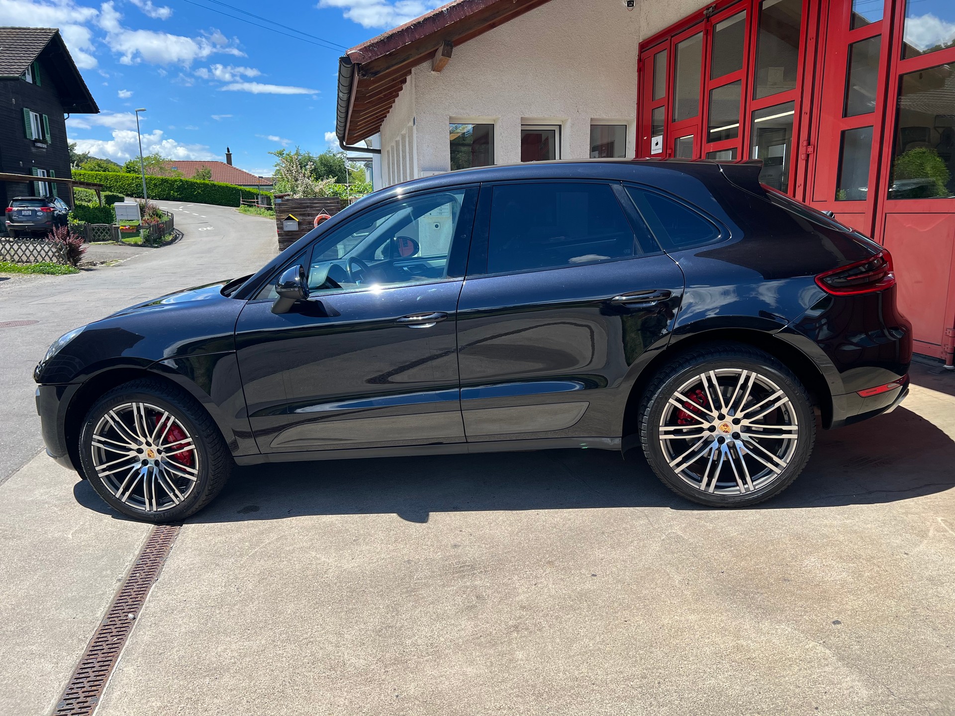 PORSCHE Macan Turbo PDK-image-2