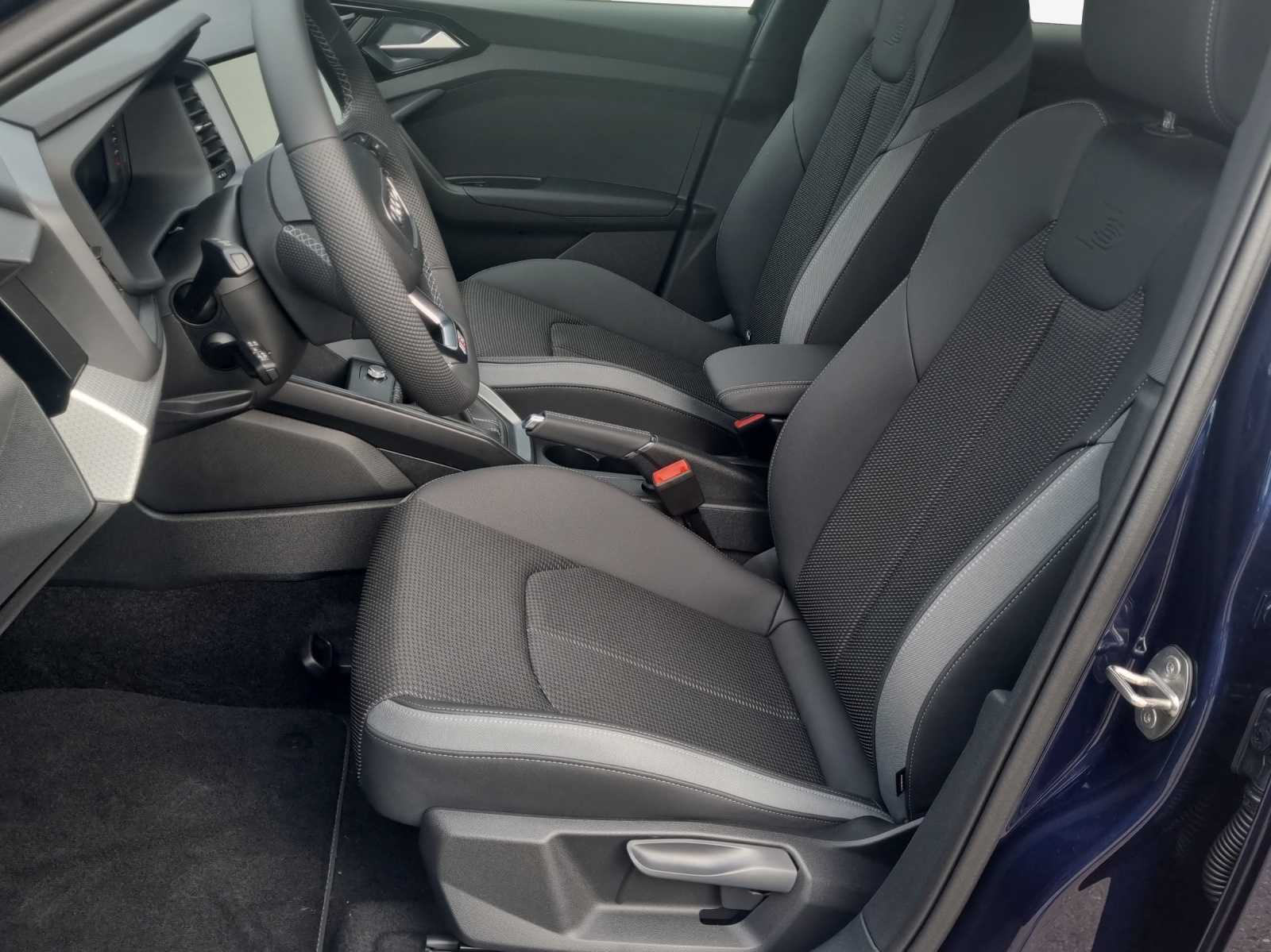 AUDI A1 Sportback 30 TFSI S Line Attraction S-tronic-image-7