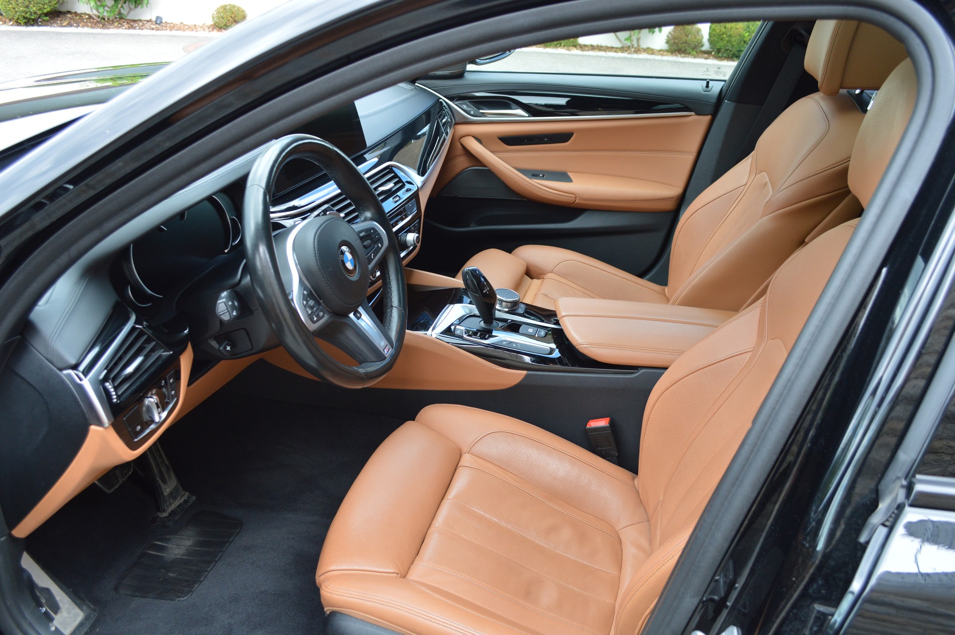 BMW M550d xDrive Touring Steptronic-image-5