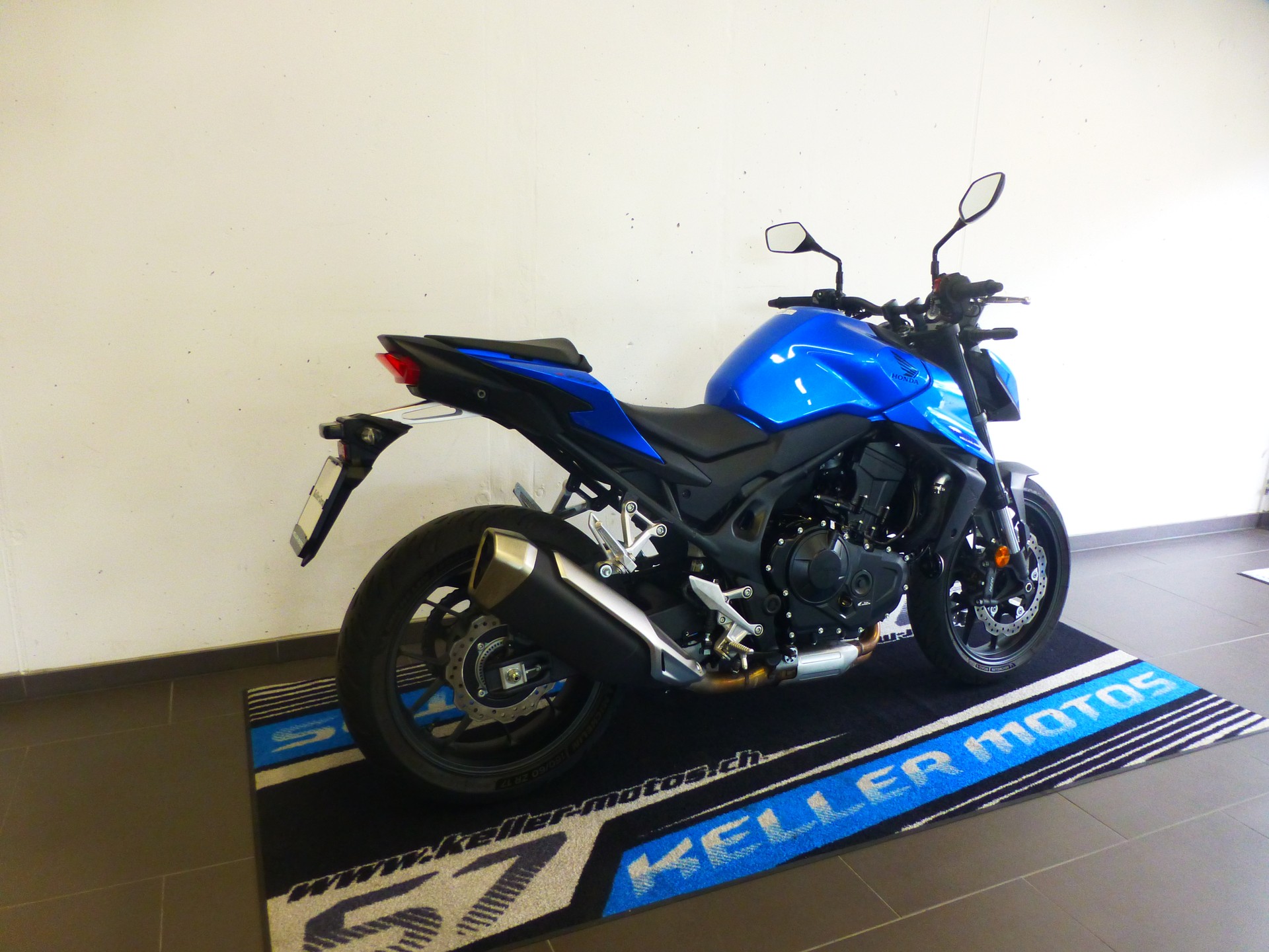 HONDA CB 750 Hornet-showroom-element-2