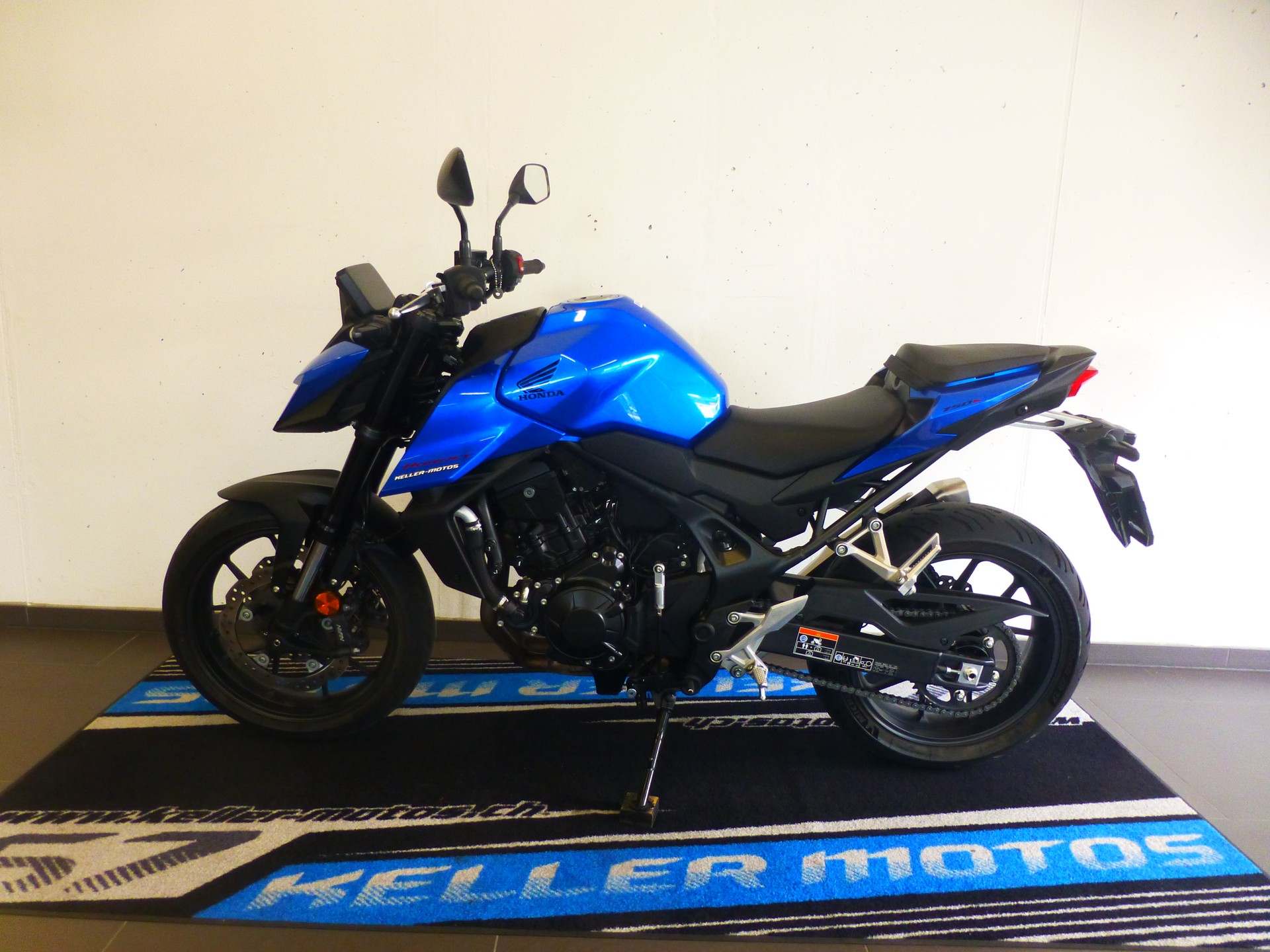 HONDA CB 750 Hornet-showroom-element-1
