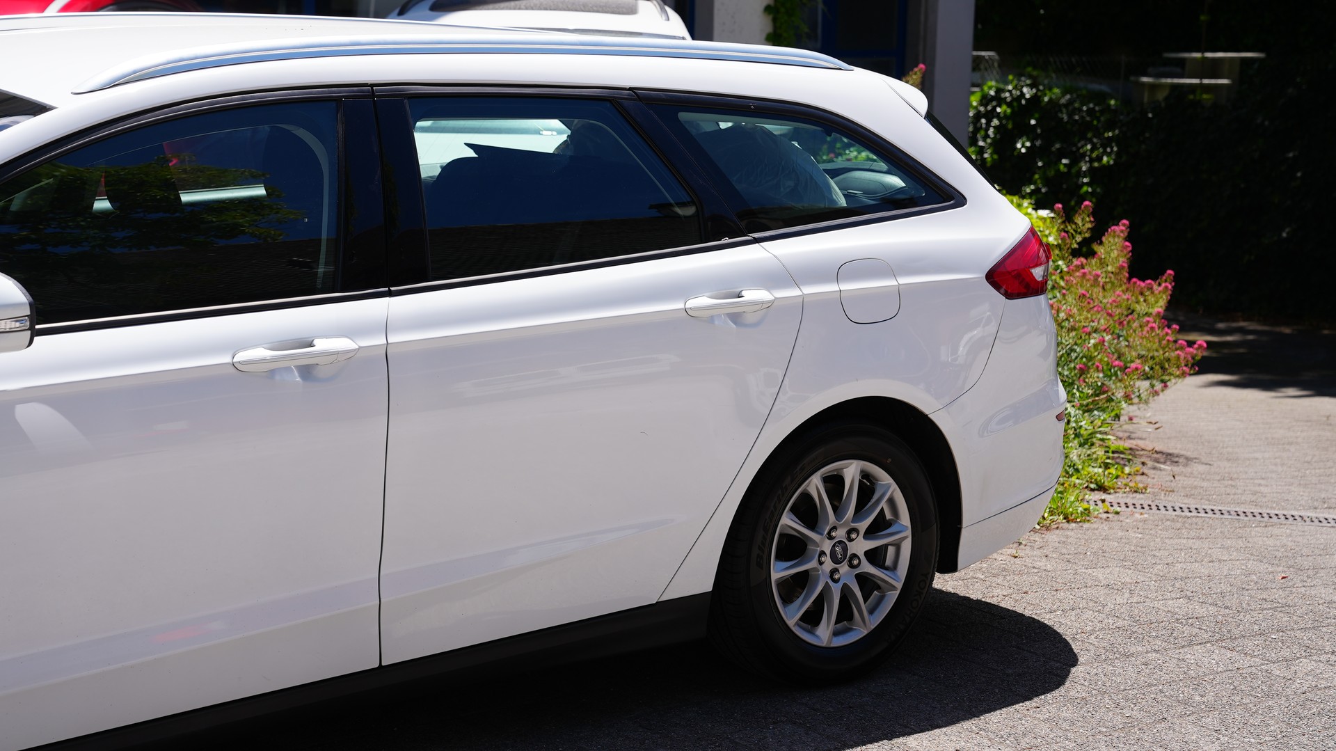 FORD Mondeo 2.0 TDCi Business Plus AWD PowerShift-image-2