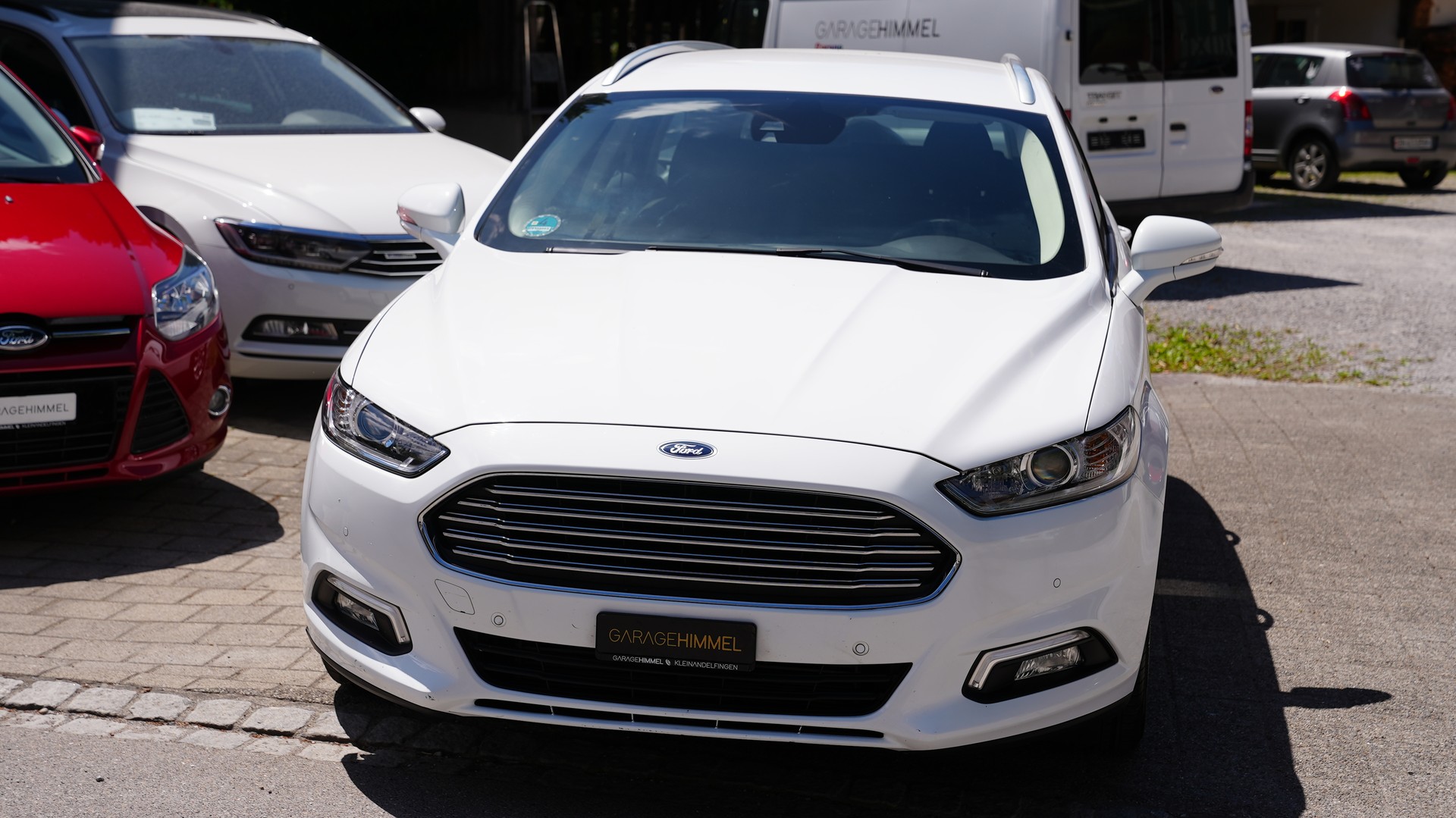 FORD Mondeo 2.0 TDCi Business Plus AWD PowerShift-image-1