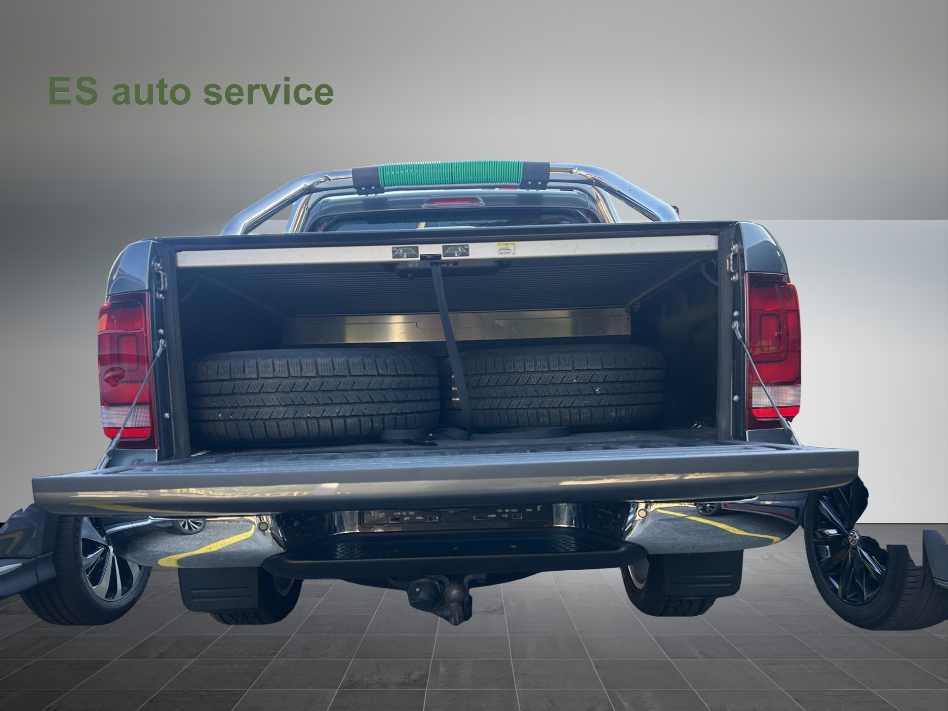 VW Amarok 3.0TDI Crossline 4Motion Automatic-image-4