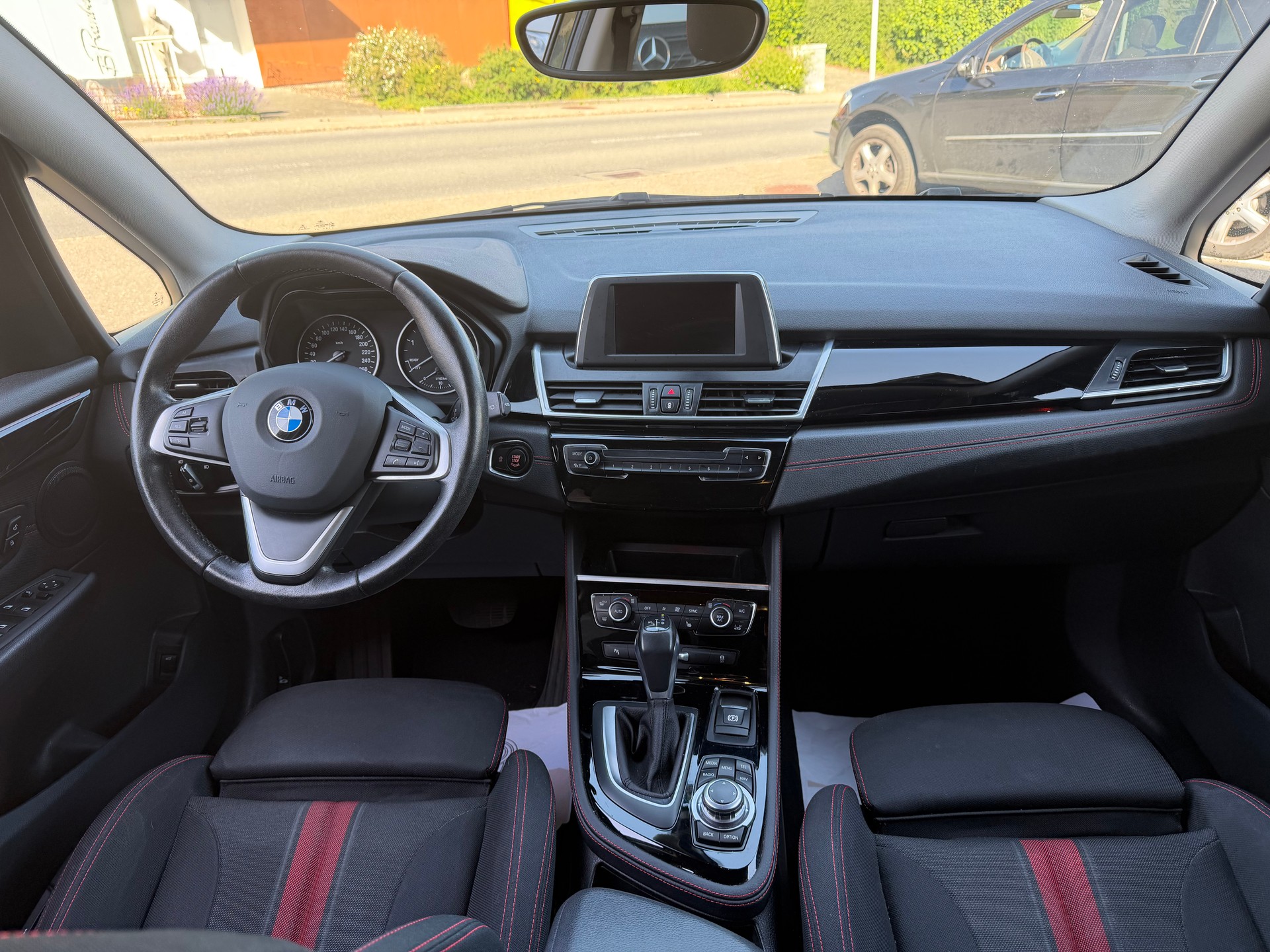 BMW 218d Active Tourer Sport Line Steptronic-image-7