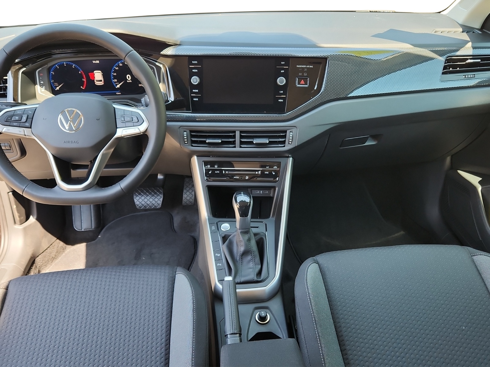 VW Polo 1.0 TSI Life DSG-image-10