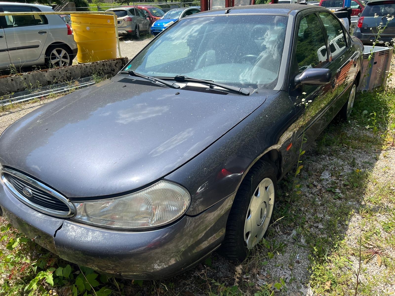 FORD Mondeo 2.5i V6 Ghia-image-0