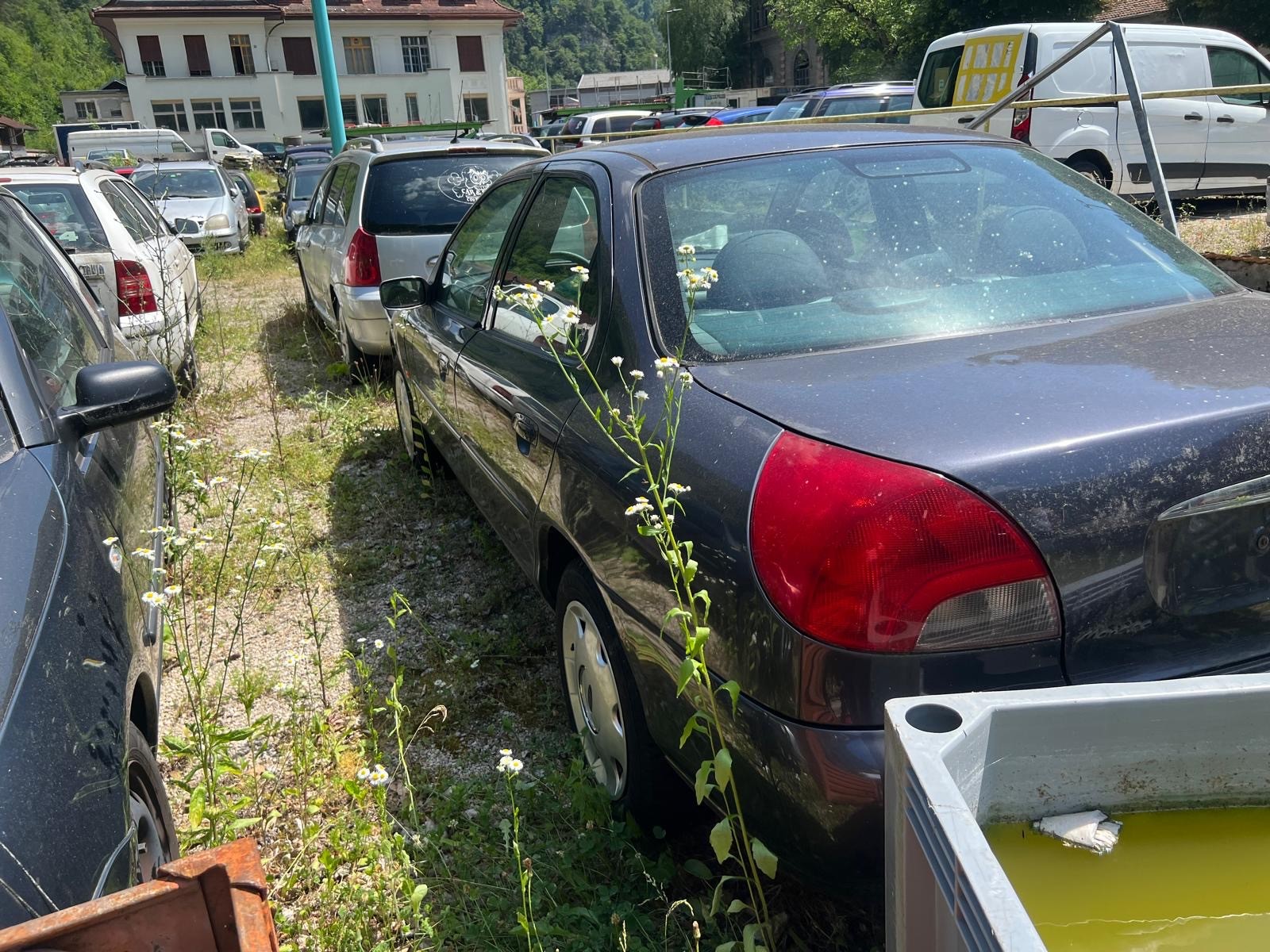 FORD Mondeo 2.5i V6 Ghia-image-2