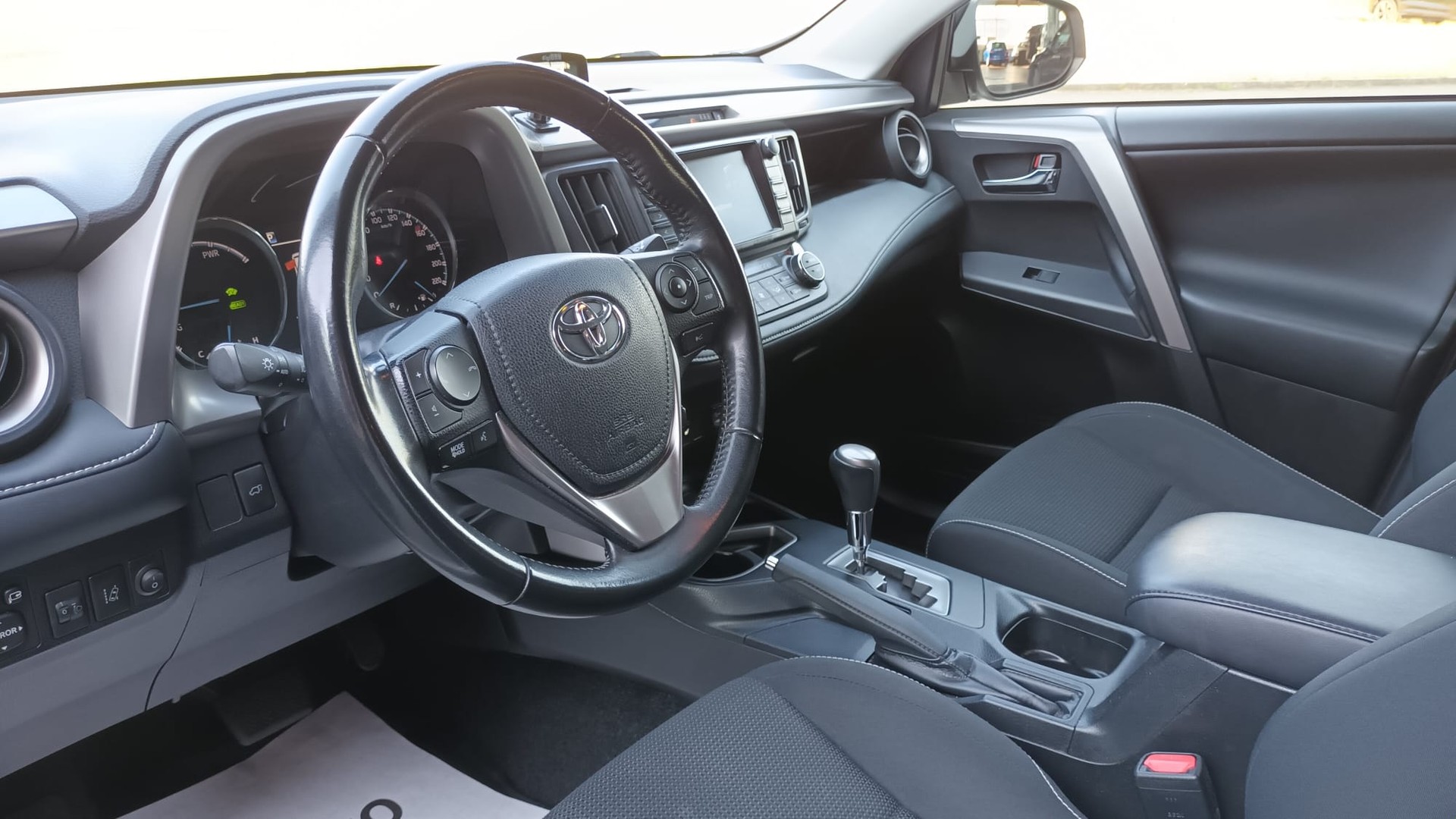 TOYOTA RAV-4 2.5 HSD Trend e-CVT 2WD-image-8