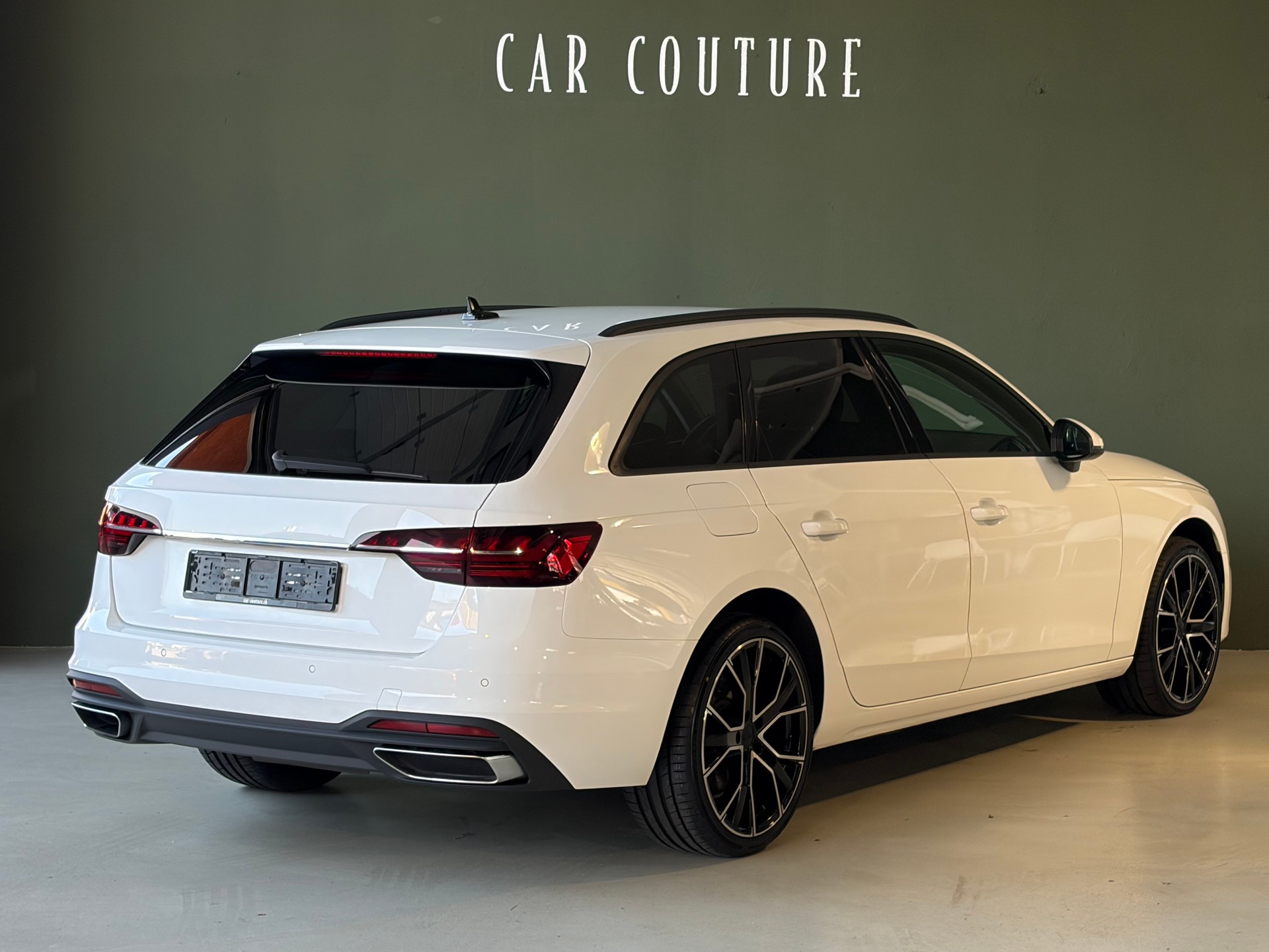 AUDI A4 Avant 35 TDI S-tronic ***19Zoll-Alu***CH-Fahrzeug***-image-5