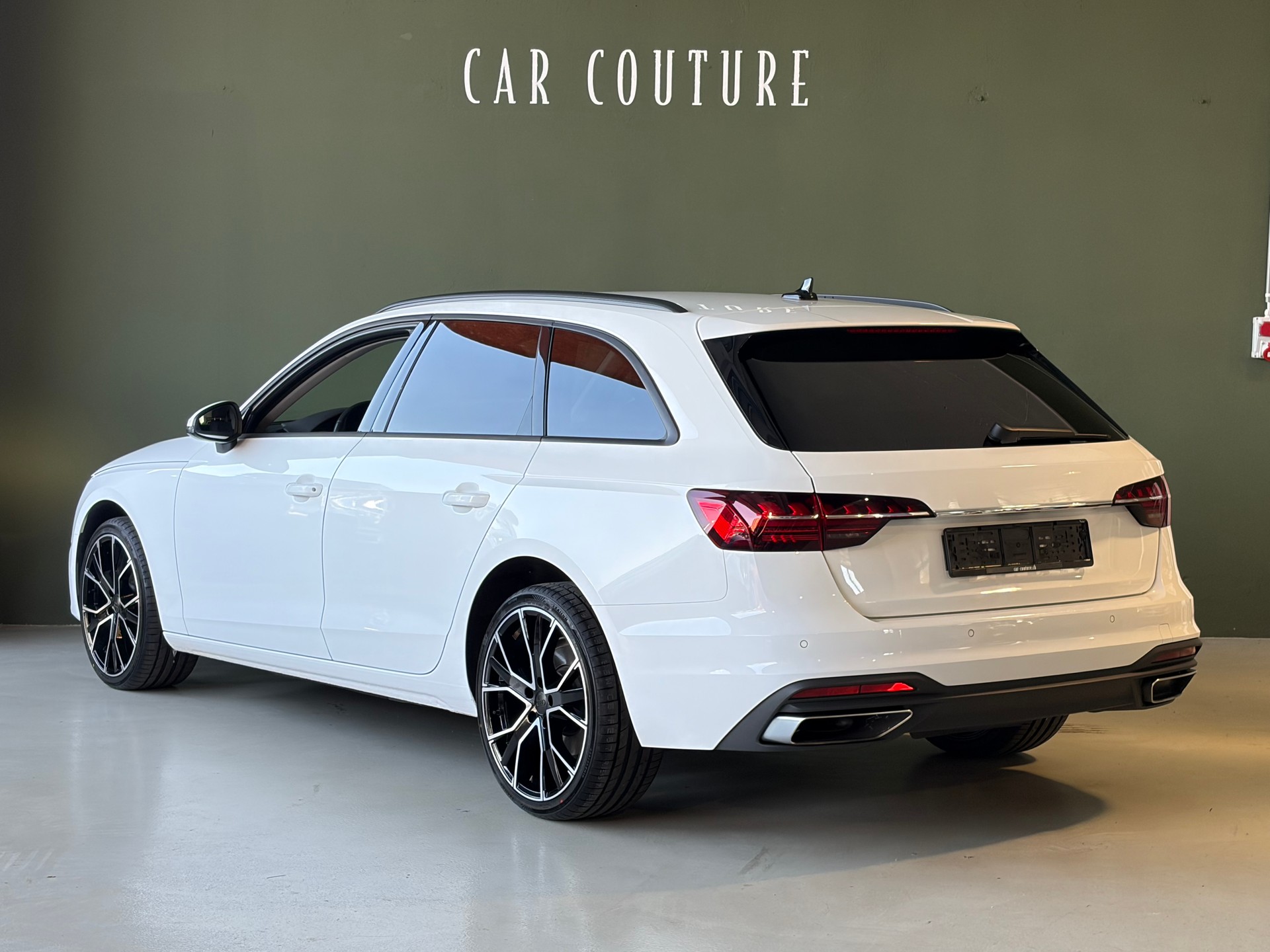 AUDI A4 Avant 35 TDI S-tronic ***19Zoll-Alu***CH-Fahrzeug***-image-3