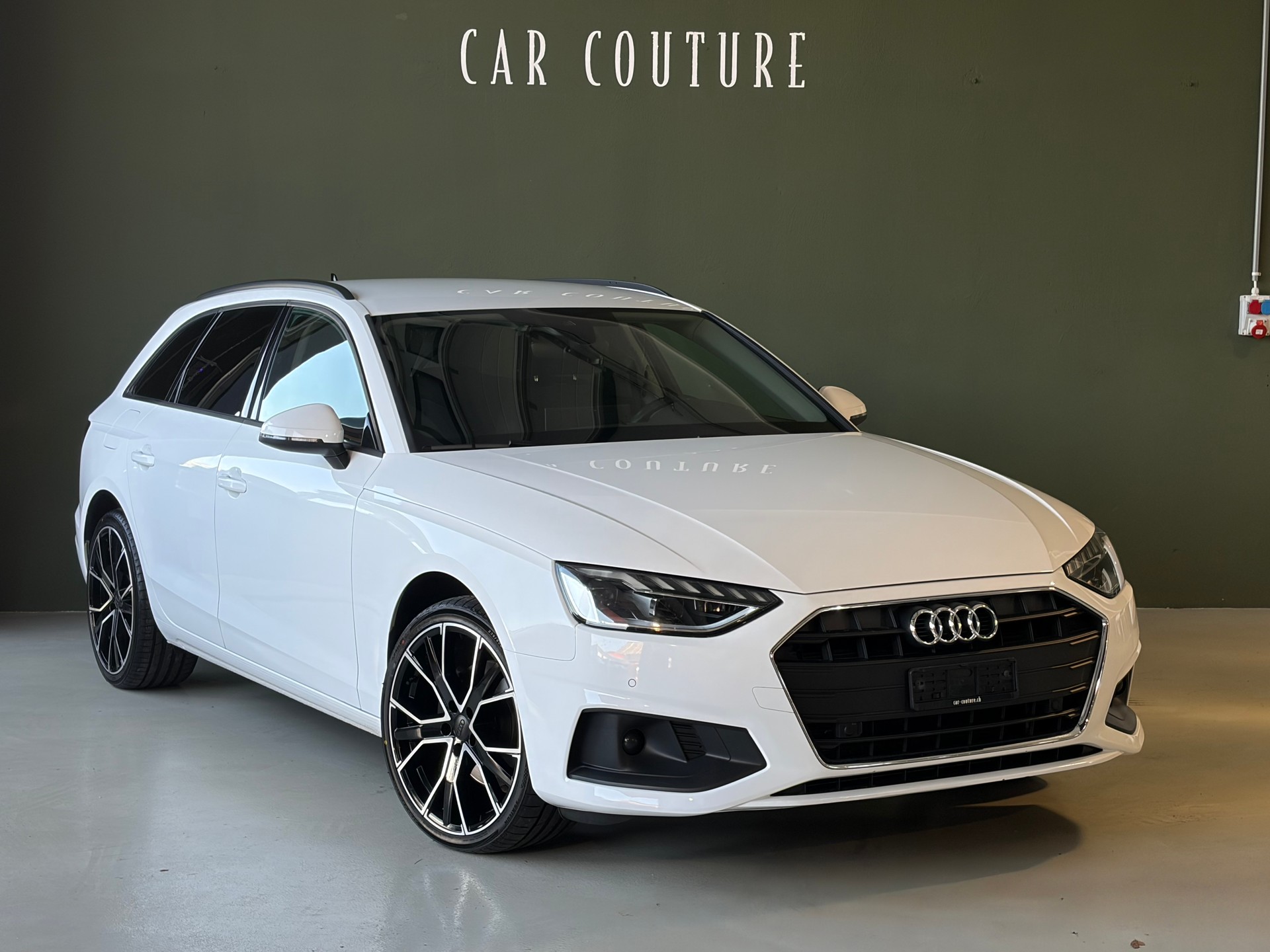AUDI A4 Avant 35 TDI S-tronic ***19Zoll-Alu***CH-Fahrzeug***-image-4