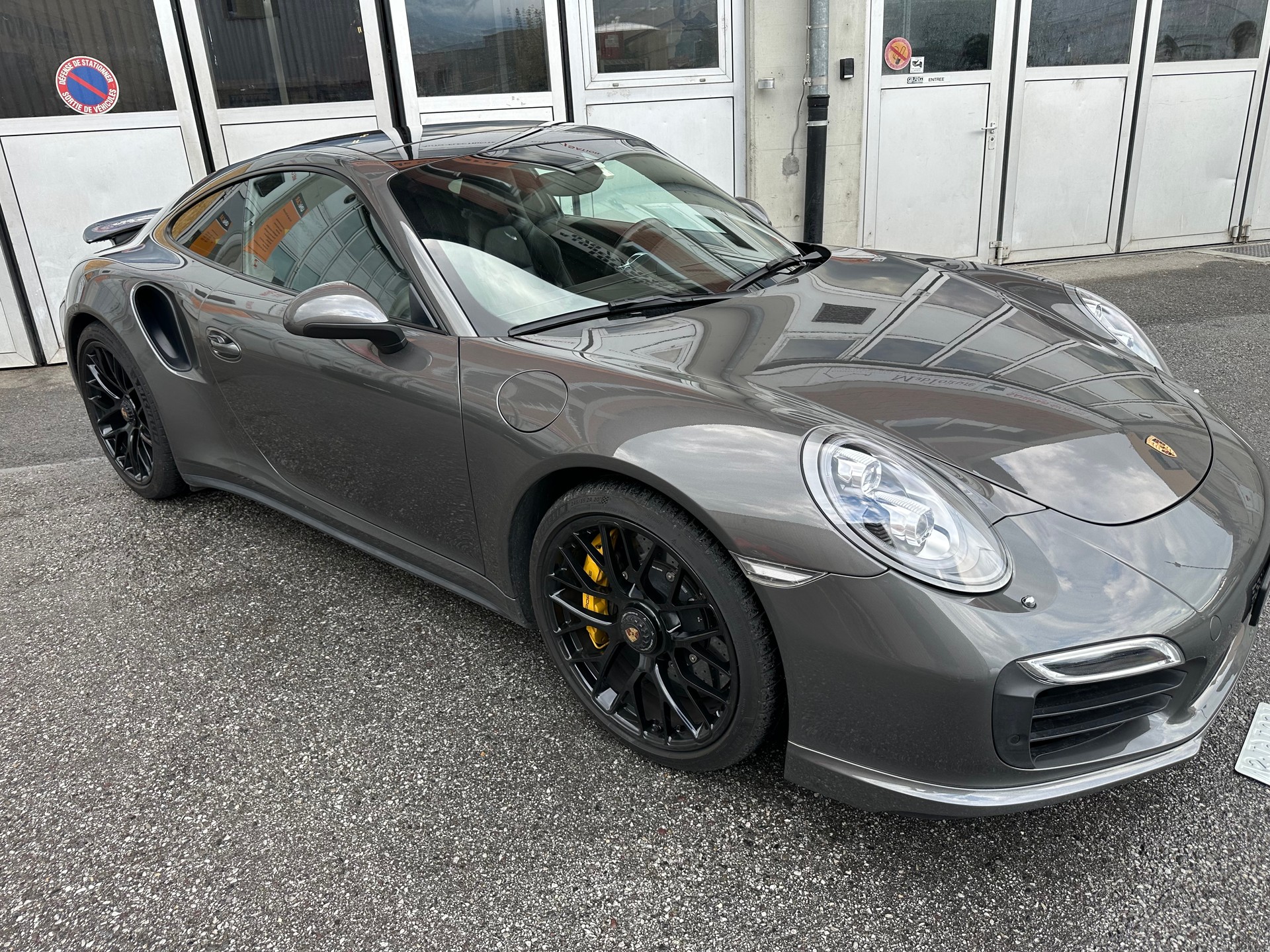 PORSCHE 911 Turbo S PDK-image-1