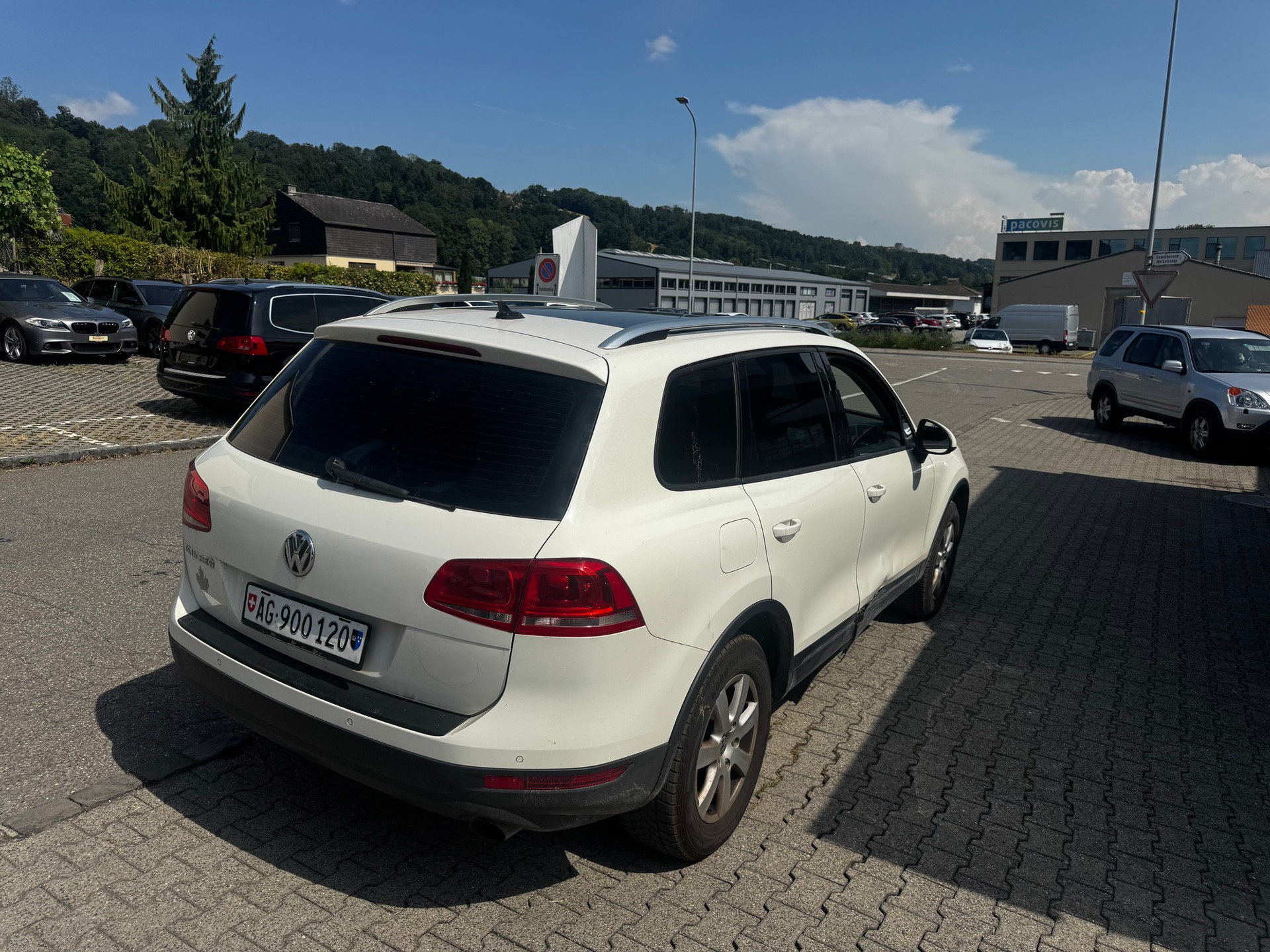 VW Touareg 3.0 TDI BlueMotion Technology Tiptronic-image-2