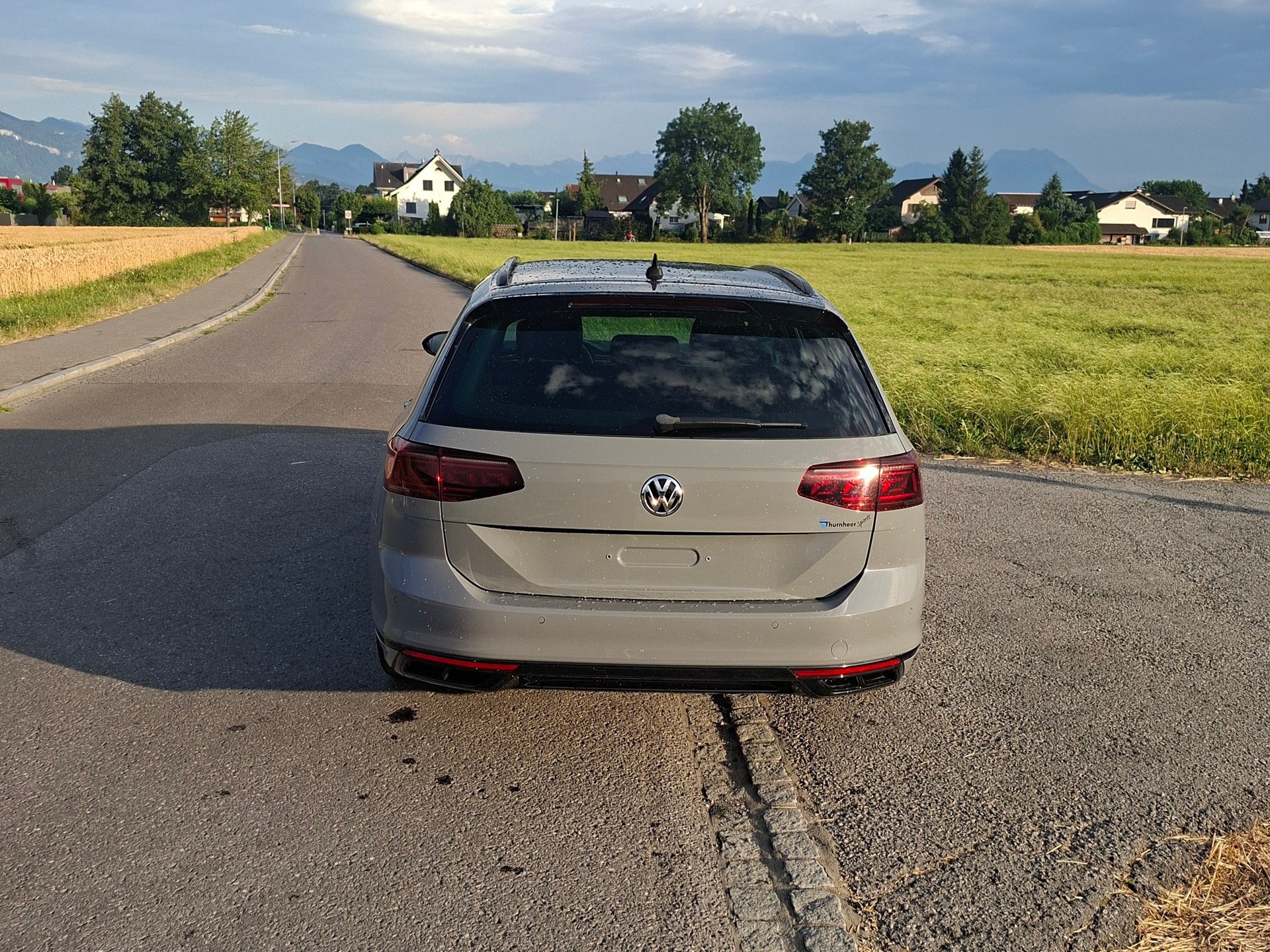 VW Passat 2.0 TDI BMT R-Line Edition 4Motion DSG-image-4
