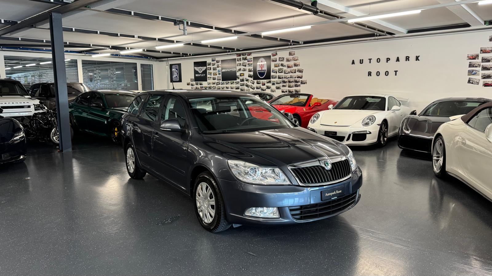 SKODA Octavia Combi 1.8 TSI Ambiente DSG