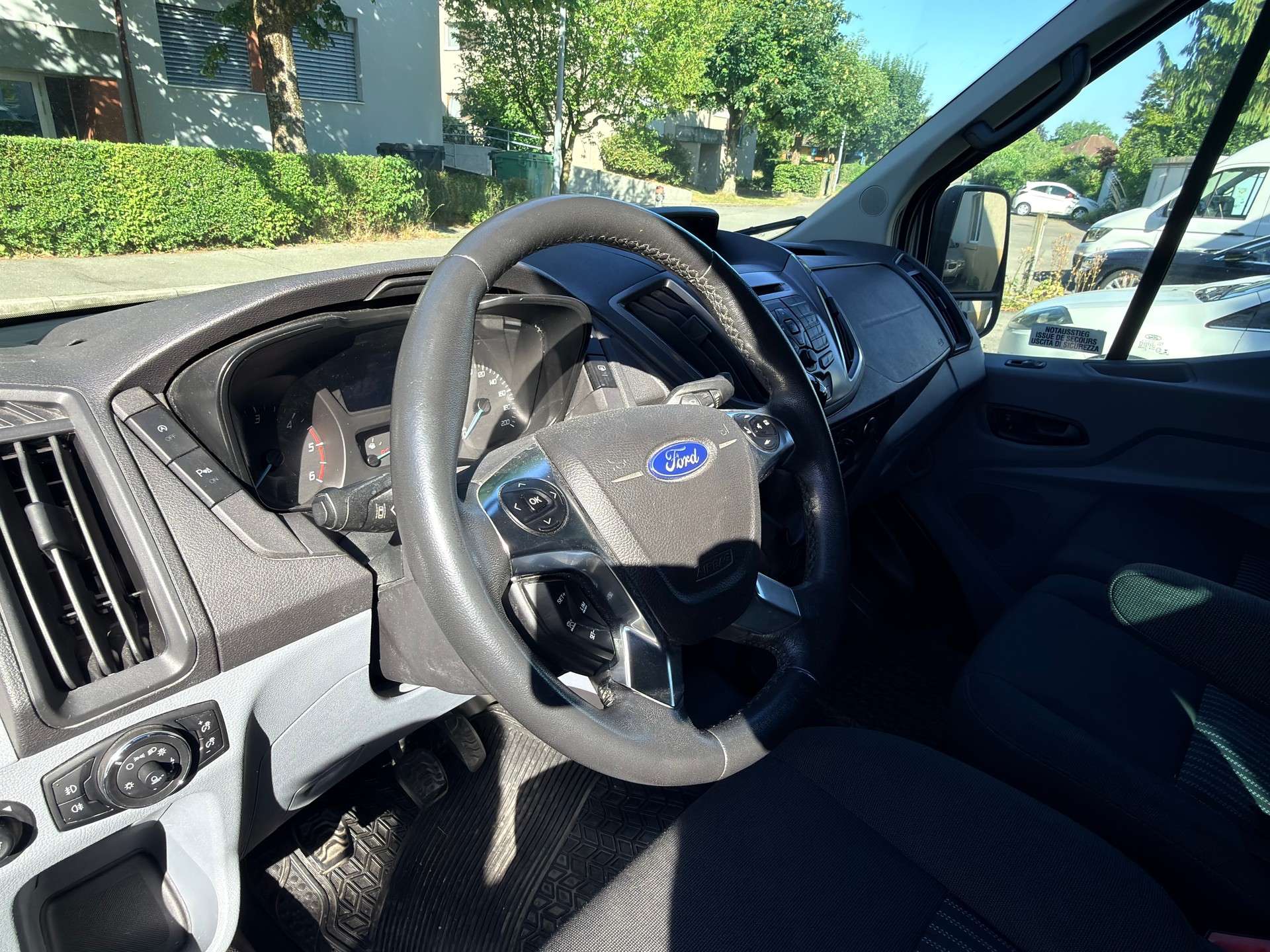 FORD Transit 460 L4H3 Trend RWD 17 - SITZE/PLATZ-image-6