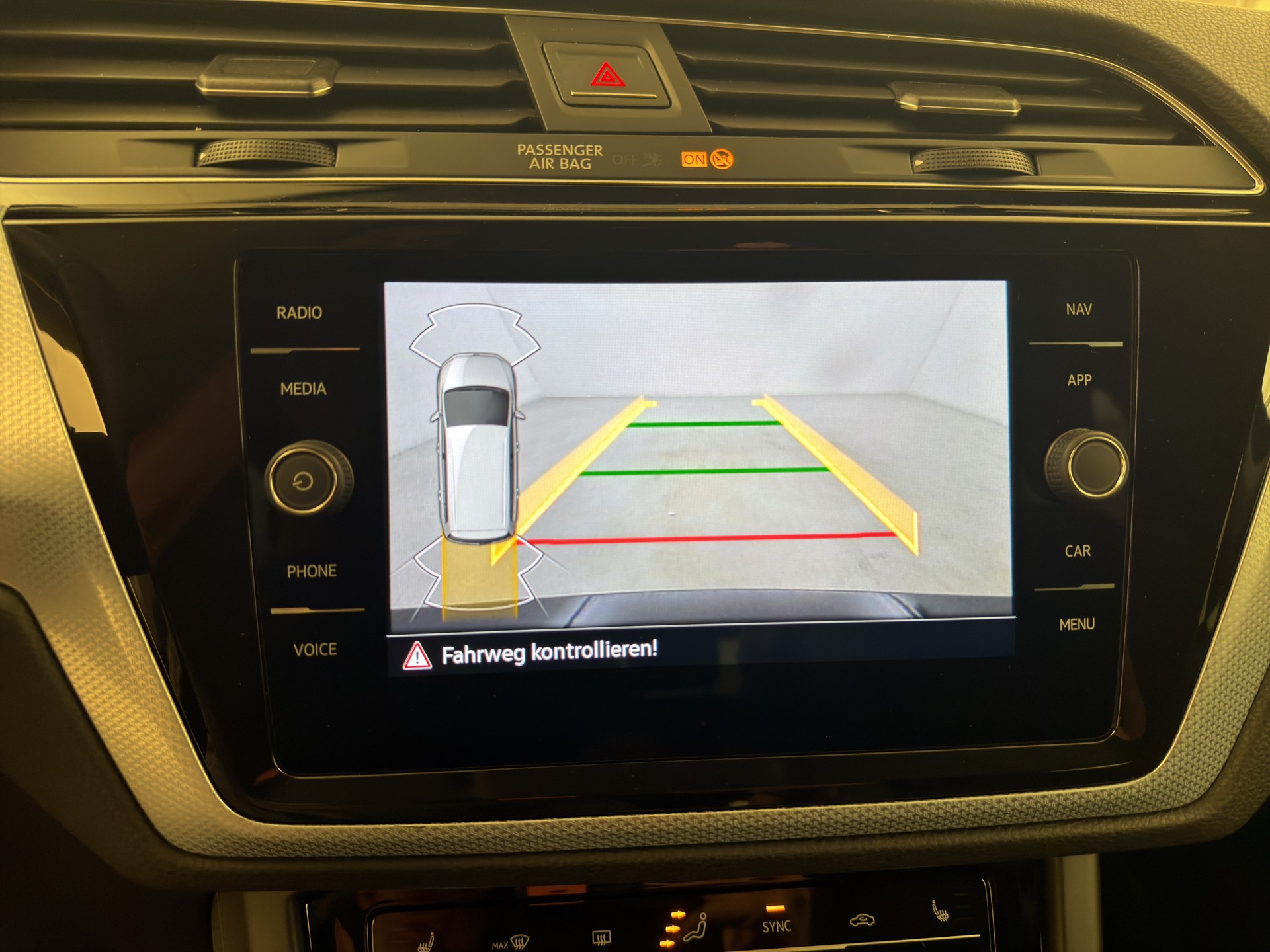 VW Touran 1.5 TSI Goal DSG-image-15