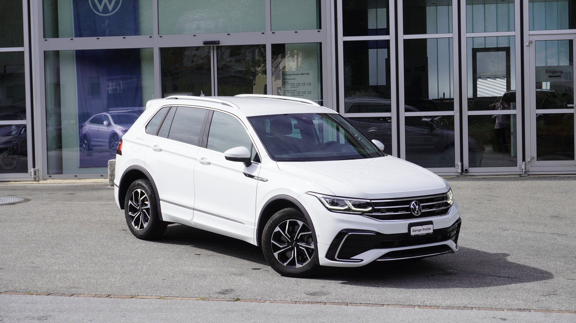 VW Tiguan 2.0TSI R-Line 4Motion DSG-image-5
