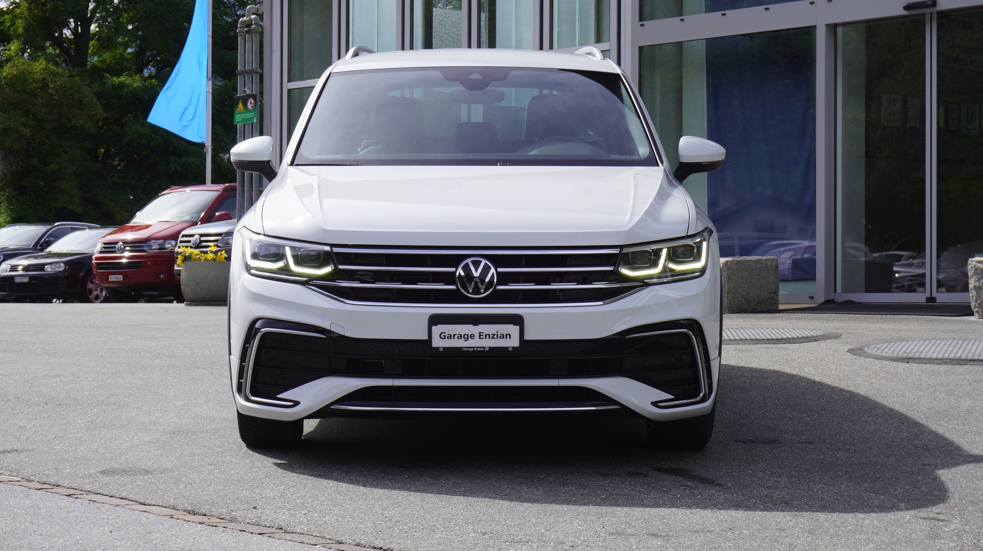 VW Tiguan 2.0TSI R-Line 4Motion DSG-image-12