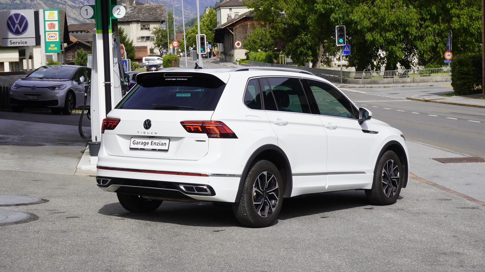 VW Tiguan 2.0TSI R-Line 4Motion DSG-image-7