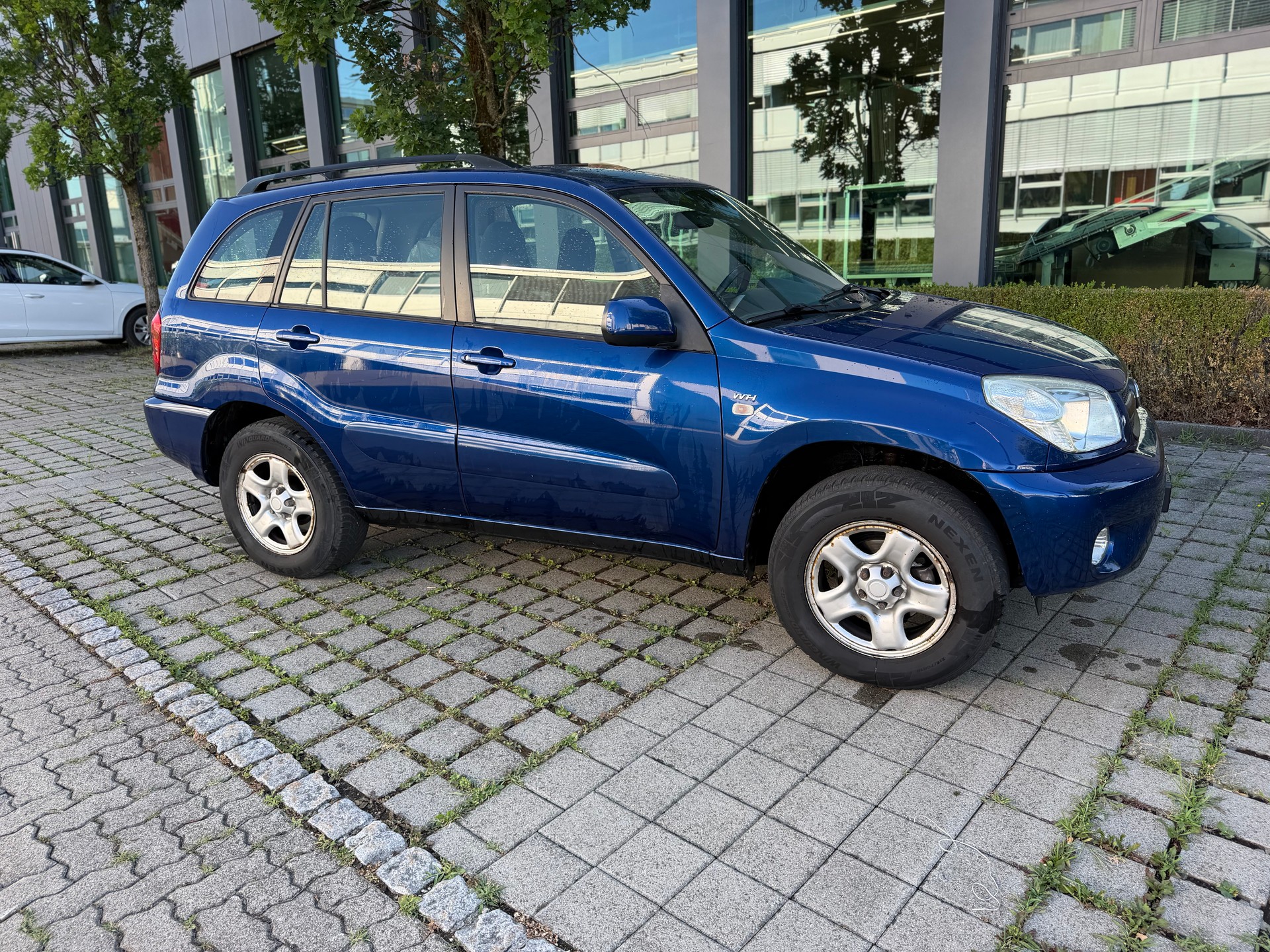 TOYOTA RAV-4 2.0 16V Linea Luna-image-3