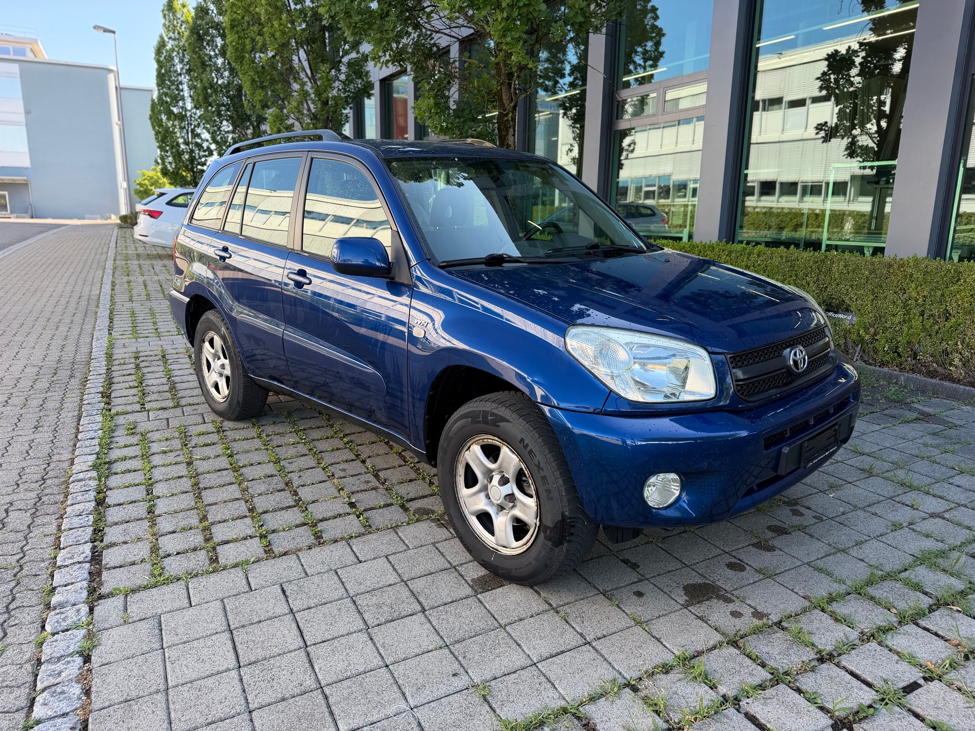 TOYOTA RAV-4 2.0 16V Linea Luna-image-2