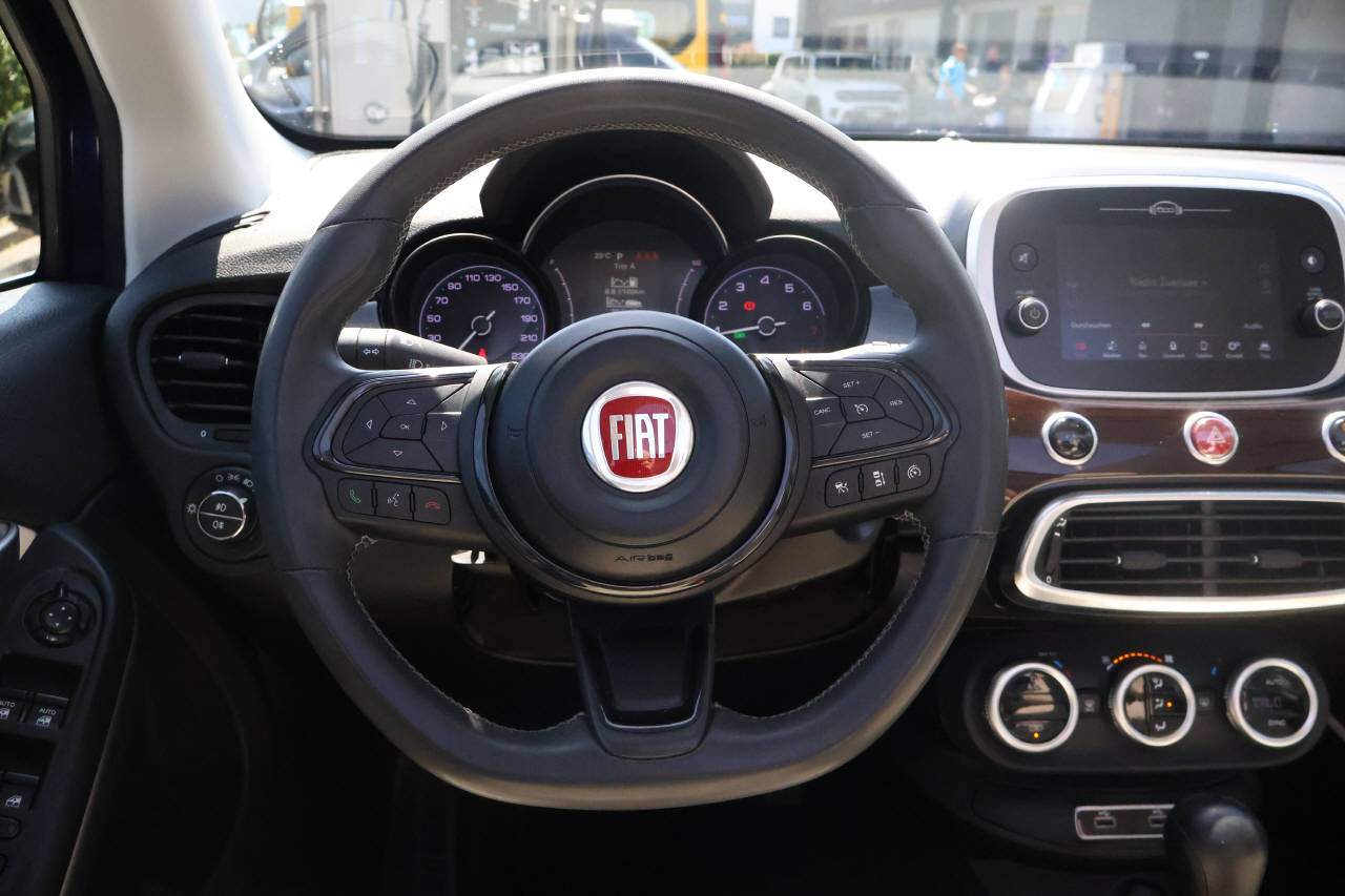 FIAT 500X 1.5 Hybrid Dolcevita Yacht Club Capri-image-12