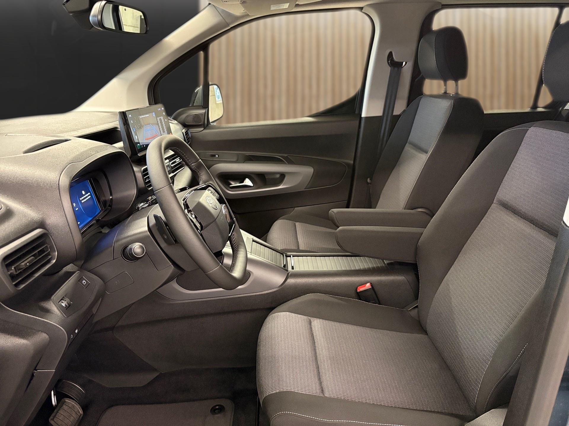 TOYOTA Proace City Verso L2 1.5 HDi 130 Style-image-10