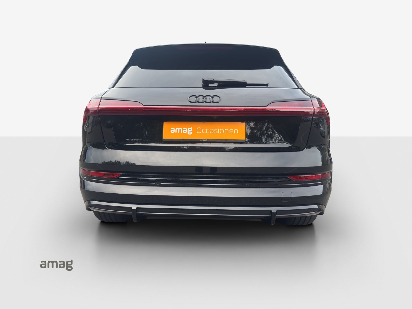 AUDI e-tron 50 S Line Attraction quattro-showroom-element-3