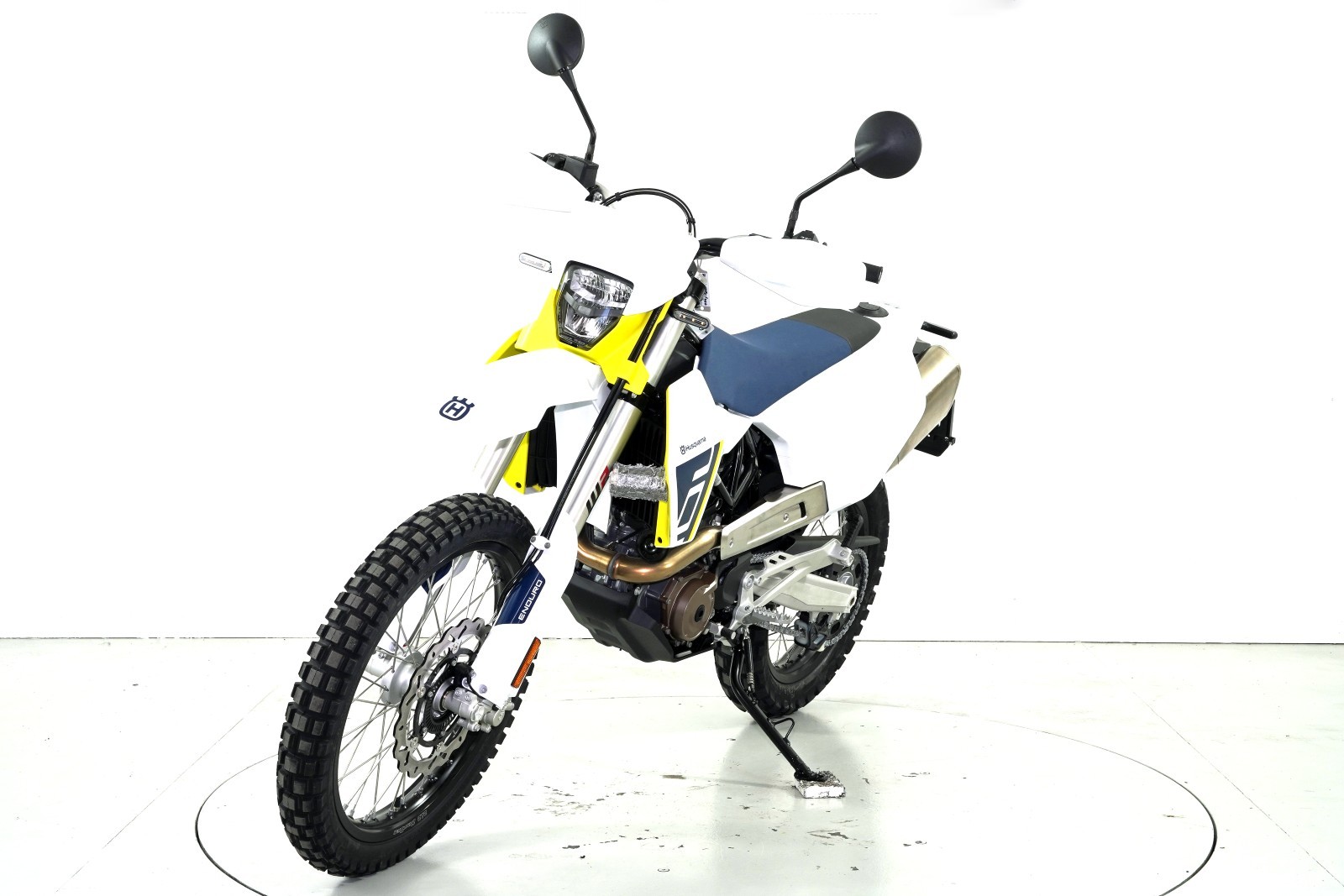 HUSQVARNA 701 Enduro ABS-showroom-element-2