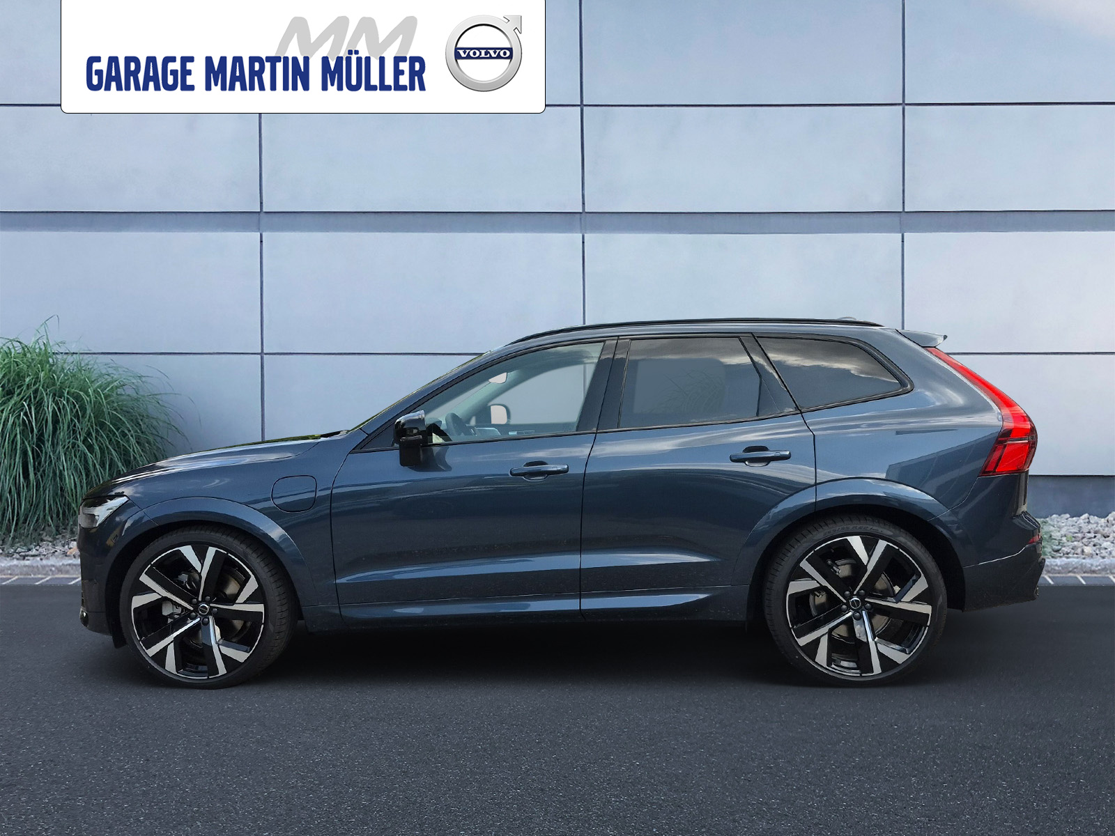 VOLVO XC60 2.0 T8 TE Ultra Dark eAWD-image-1