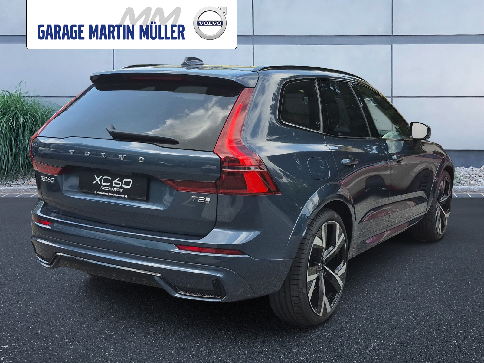 VOLVO XC60 2.0 T8 TE Ultra Dark eAWD-image-4