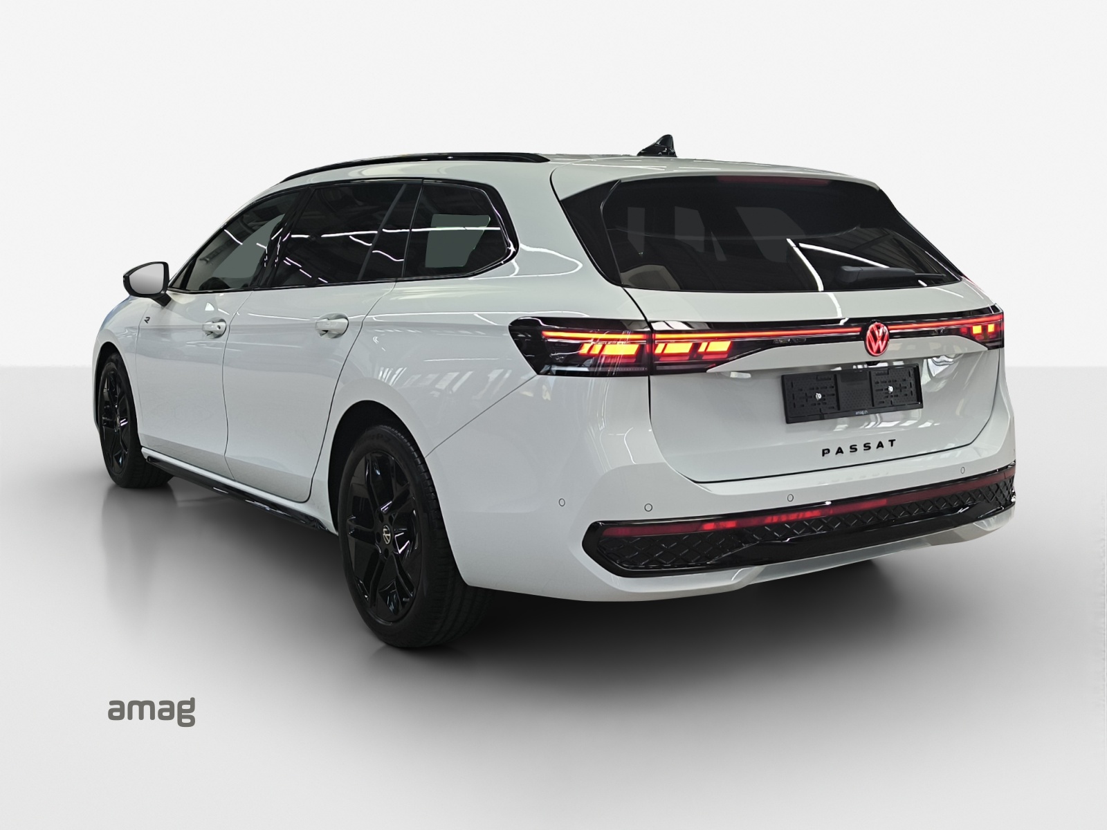 VW Passat Variant 2.0 TDI evo R-Line DSG-showroom-element-2