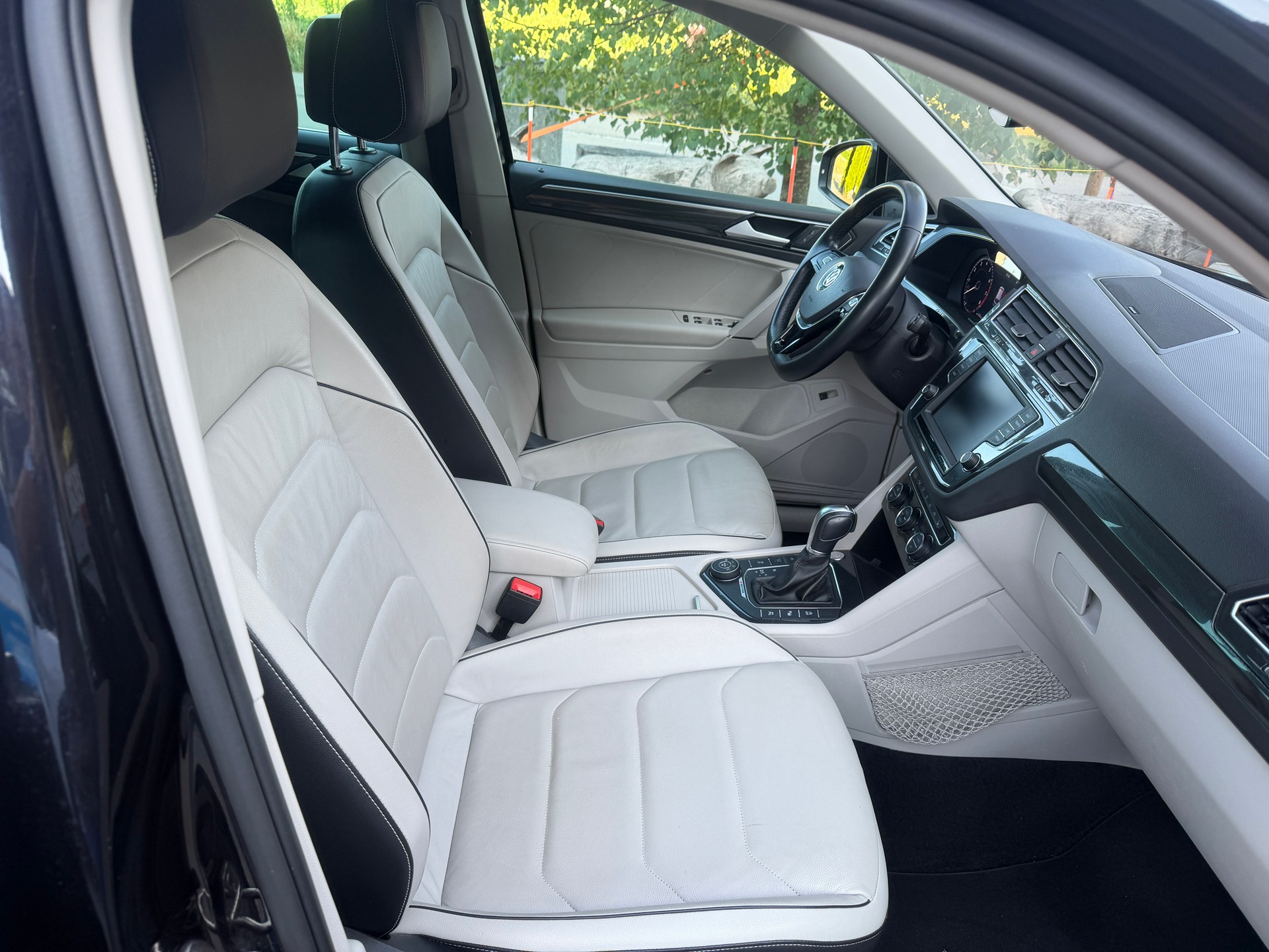 VW Tiguan 2.0TSI Highline 4Motion DSG R -Line-image-7