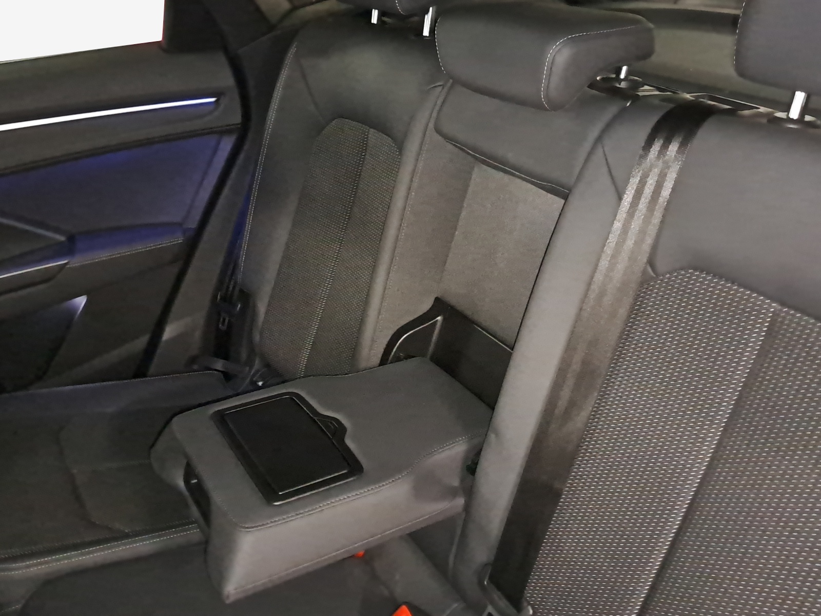 AUDI Q3 Sportback 45 TFSI S line quattro S-tronic-image-11