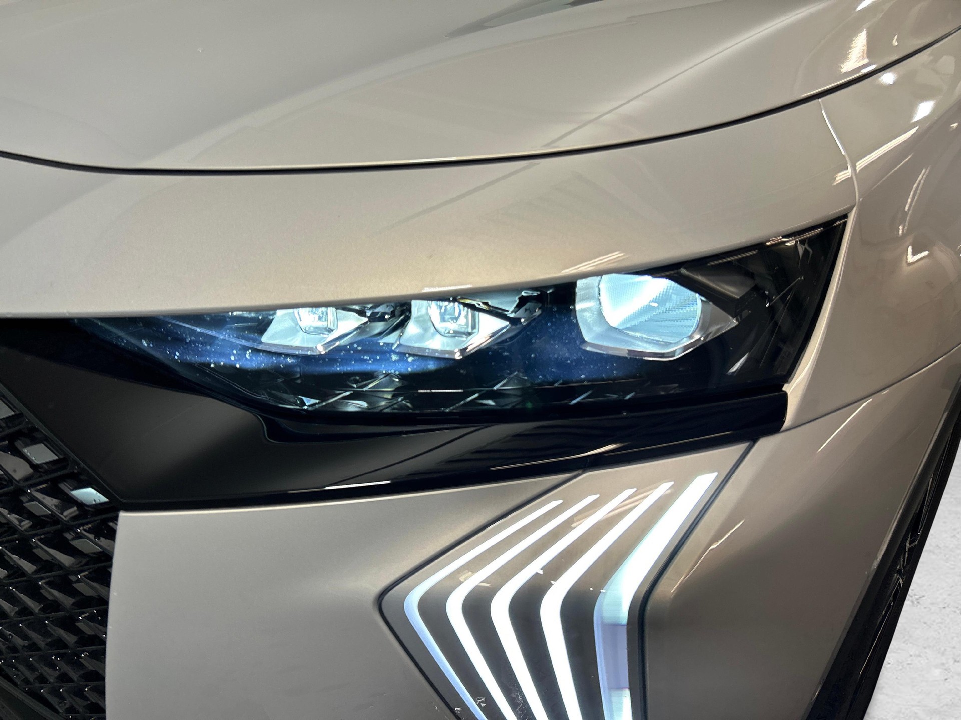 DS AUTOMOBILES 7 1.6 E-Tense Opéra-image-15