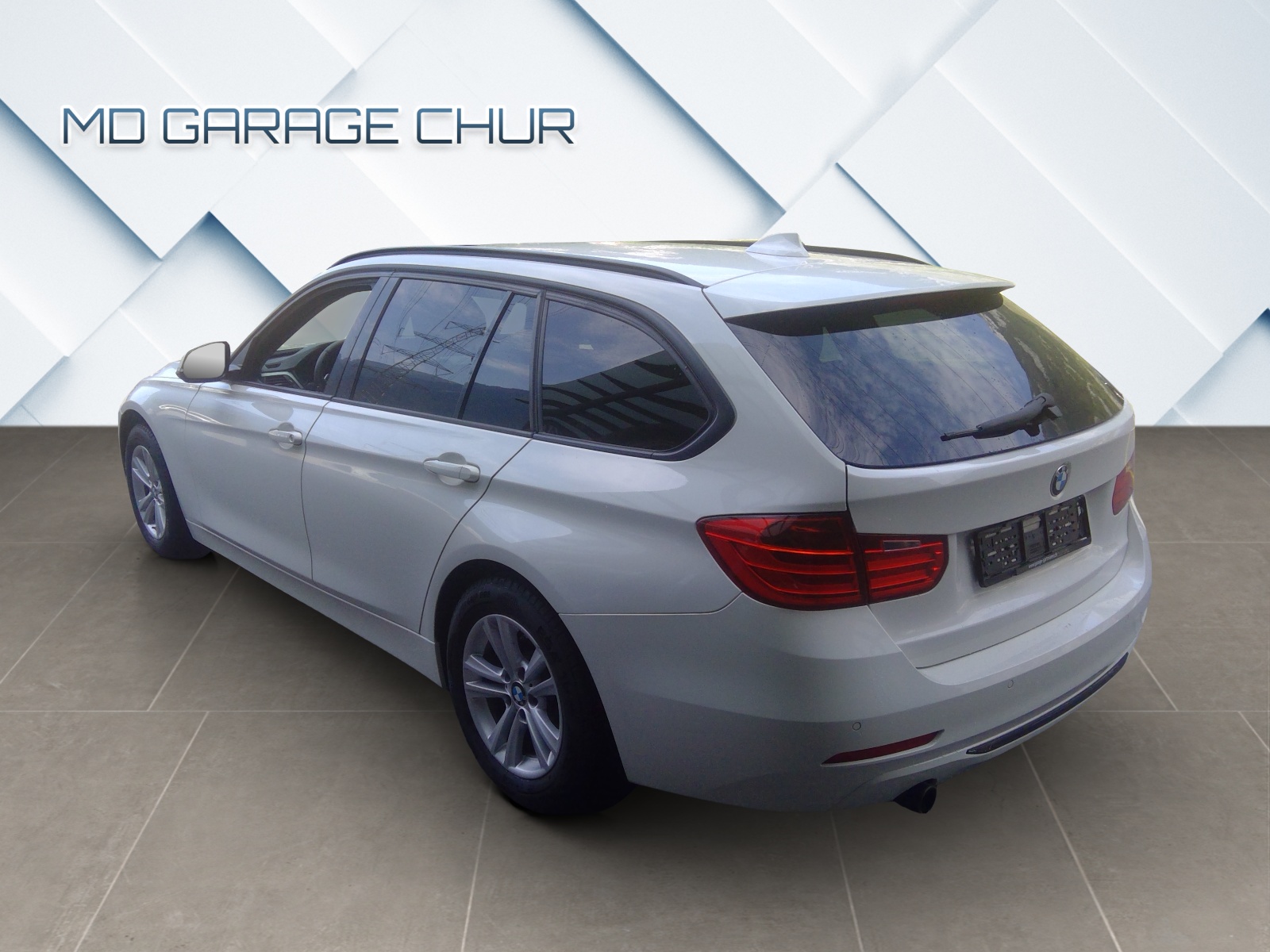 BMW 320d xDrive Touring Sport Line Steptronic-image-5