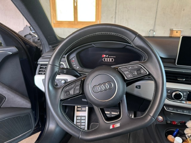 AUDI S4 Avant 3.0 V6 TFSI quattro S-Tronic-image-4