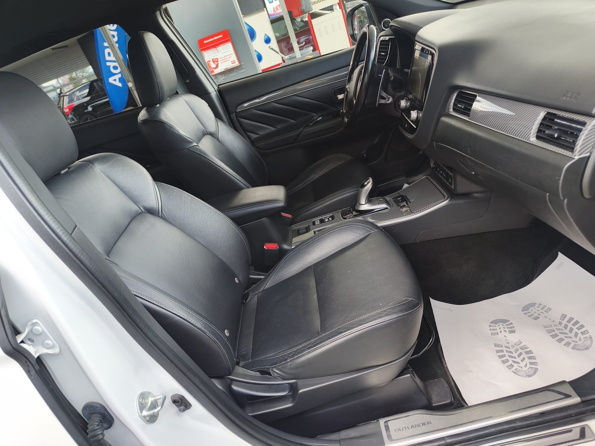 MITSUBISHI Outlander 2.4 PHEV Style 4WD Automatic-image-24