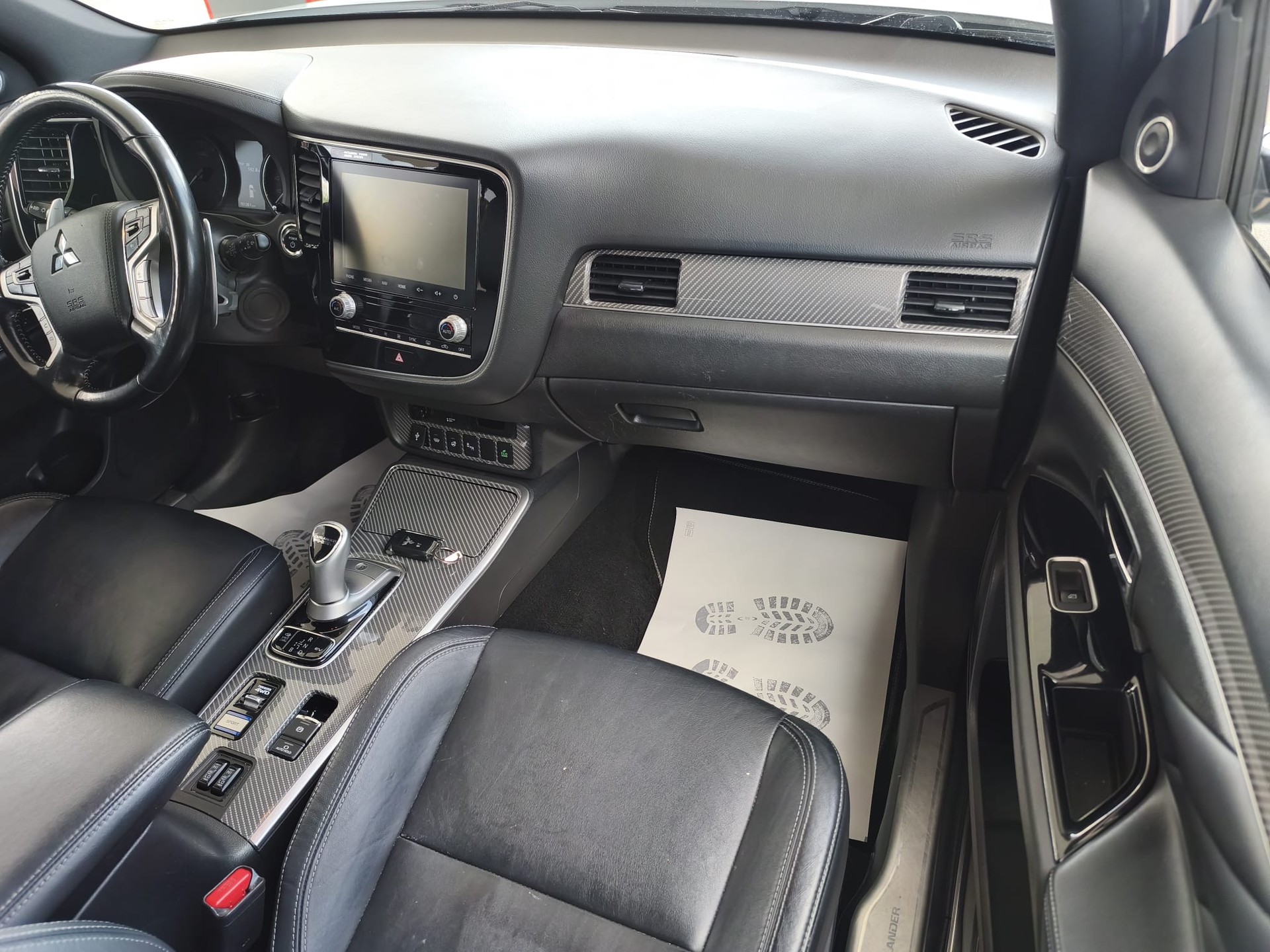 MITSUBISHI Outlander 2.4 PHEV Style 4WD Automatic-image-12