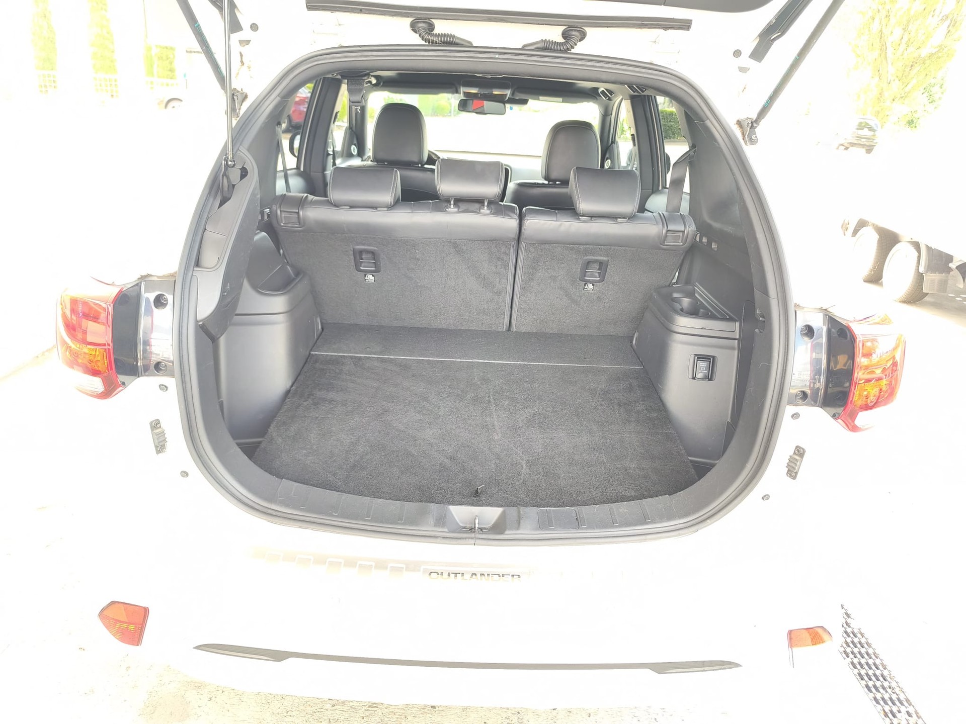 MITSUBISHI Outlander 2.4 PHEV Style 4WD Automatic-image-21