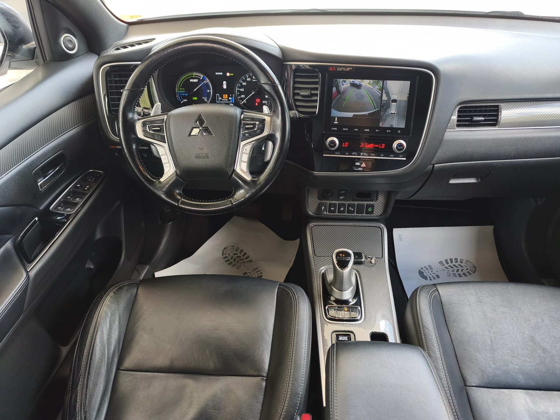 MITSUBISHI Outlander 2.4 PHEV Style 4WD Automatic-image-7