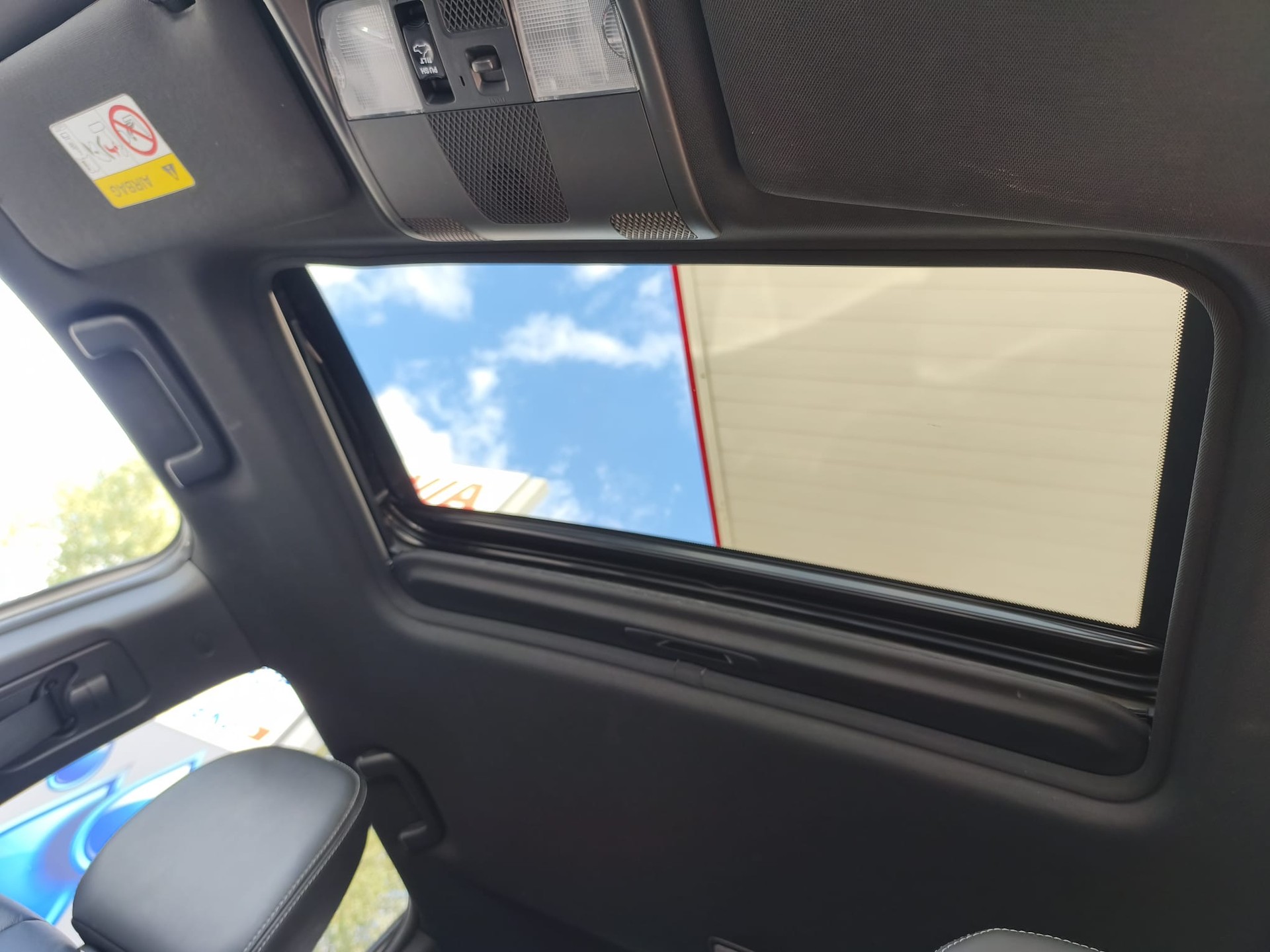MITSUBISHI Outlander 2.4 PHEV Style 4WD Automatic-image-10