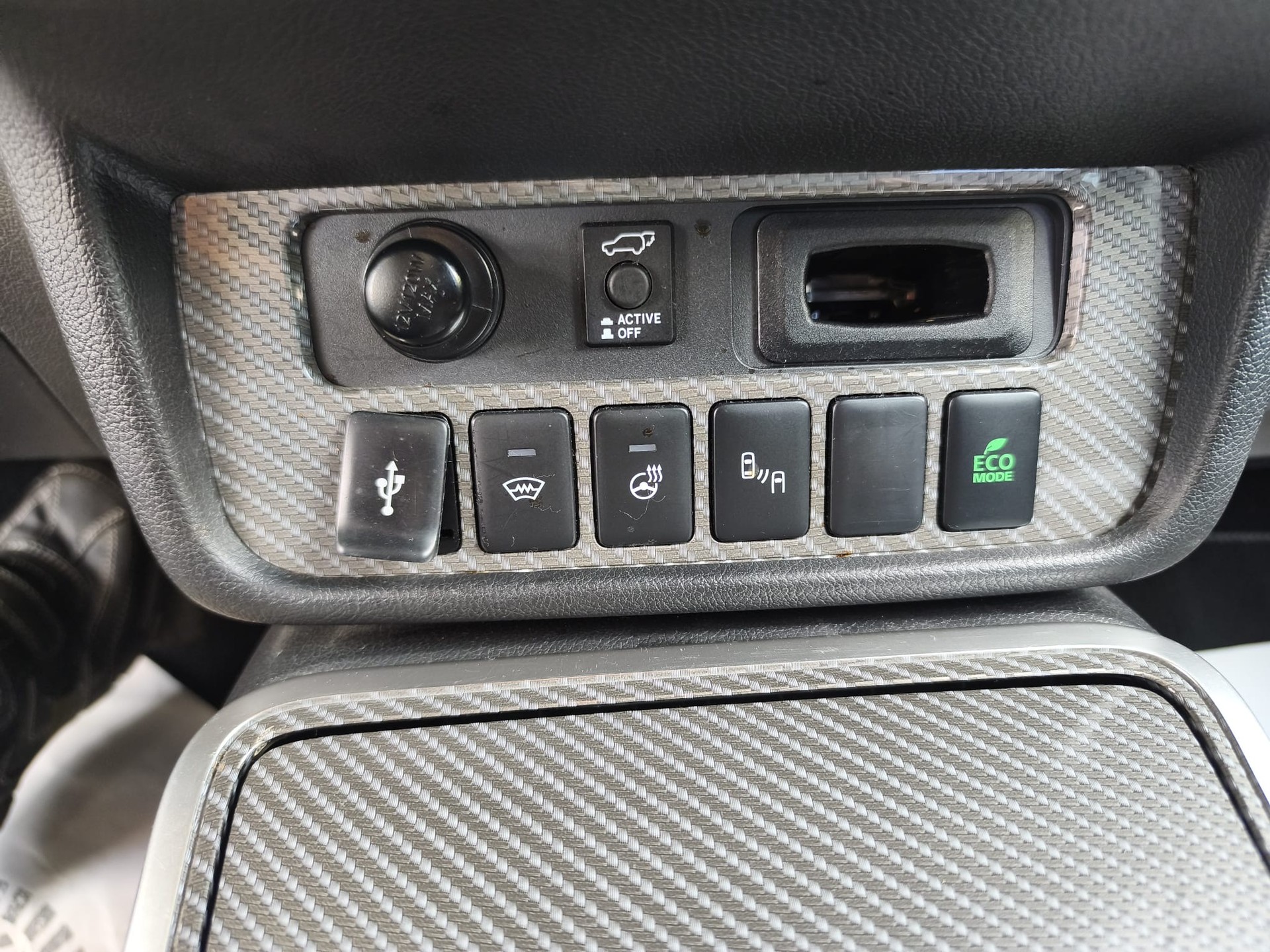 MITSUBISHI Outlander 2.4 PHEV Style 4WD Automatic-image-14
