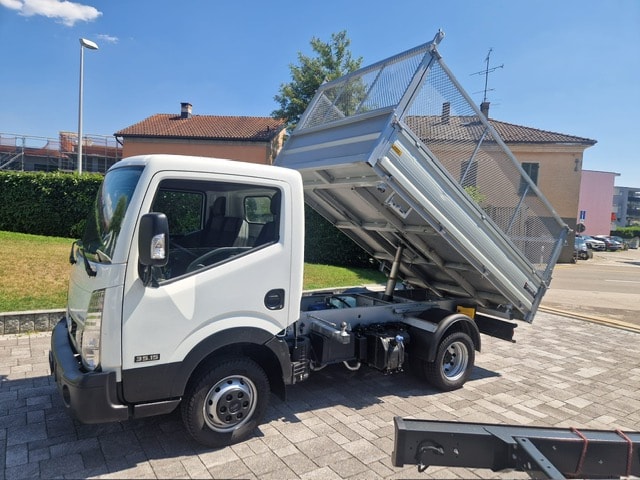 NISSAN NT400 35.15 - Ponte Ribaltabile 3 lati con Sopra Sponde Zincato - Gancio Traino KG. 3500