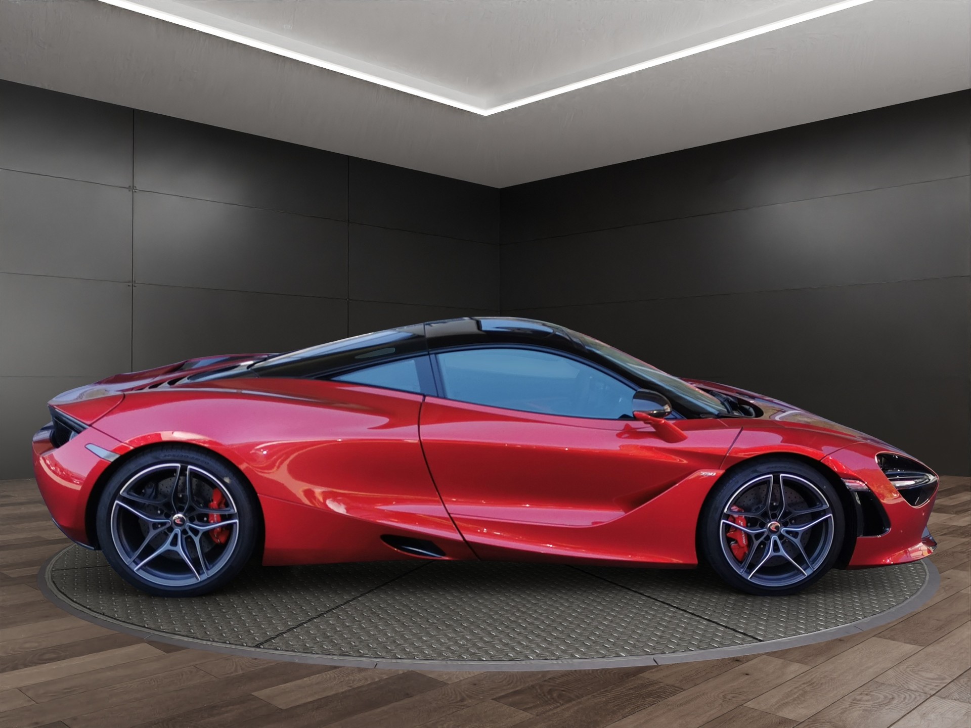 McLAREN 720S-image-4