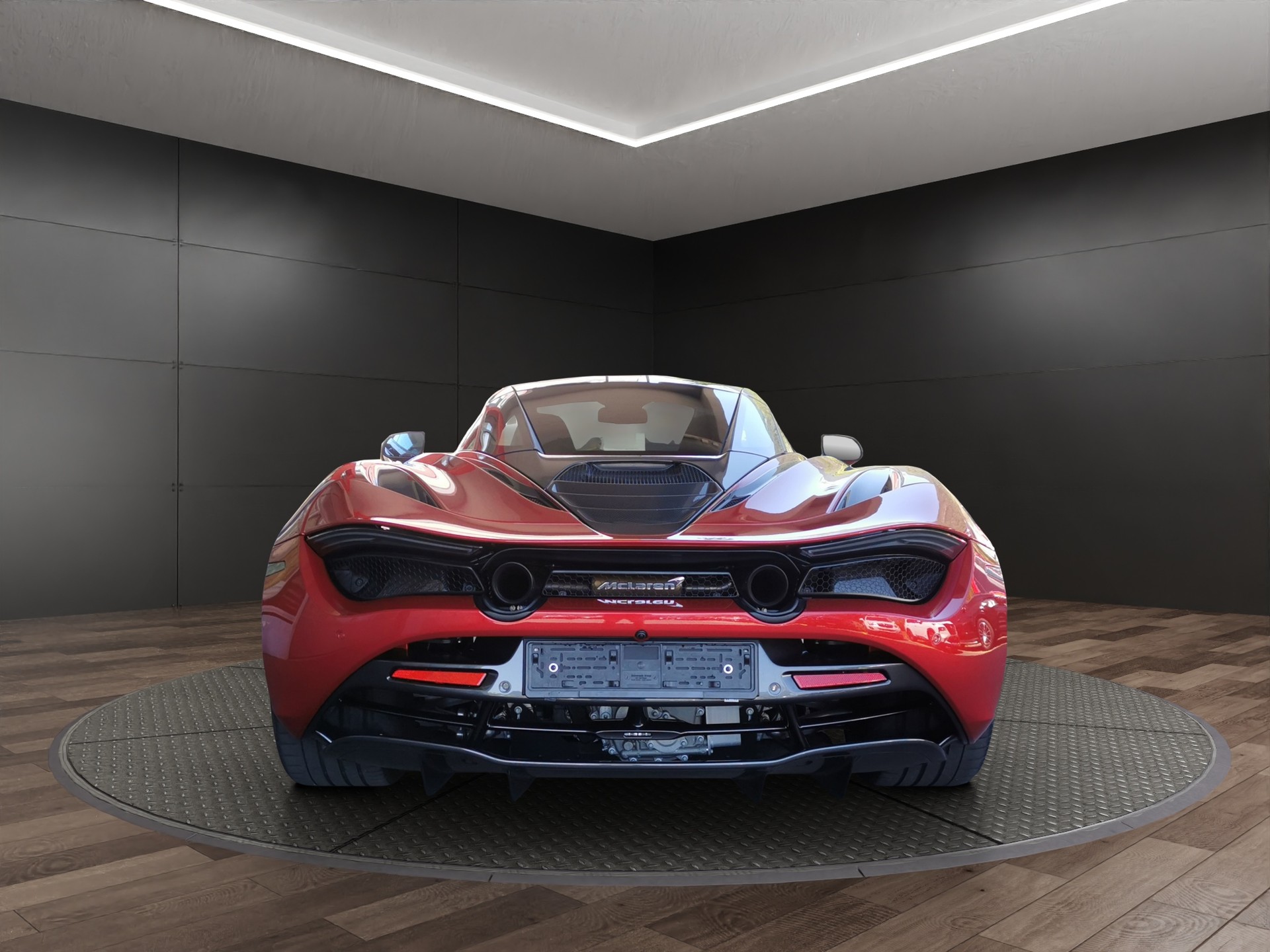 McLAREN 720S-image-7