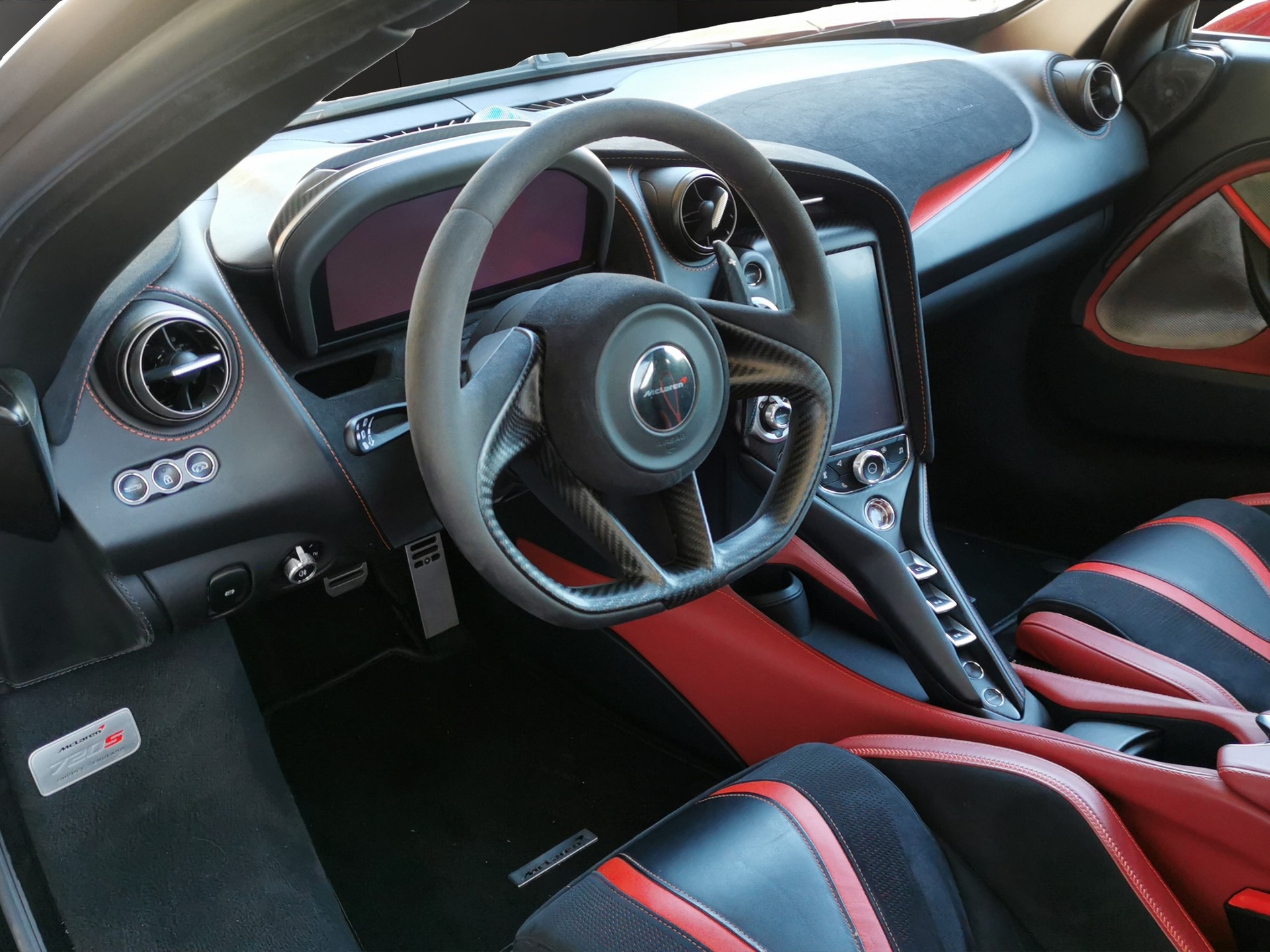 McLAREN 720S-image-8