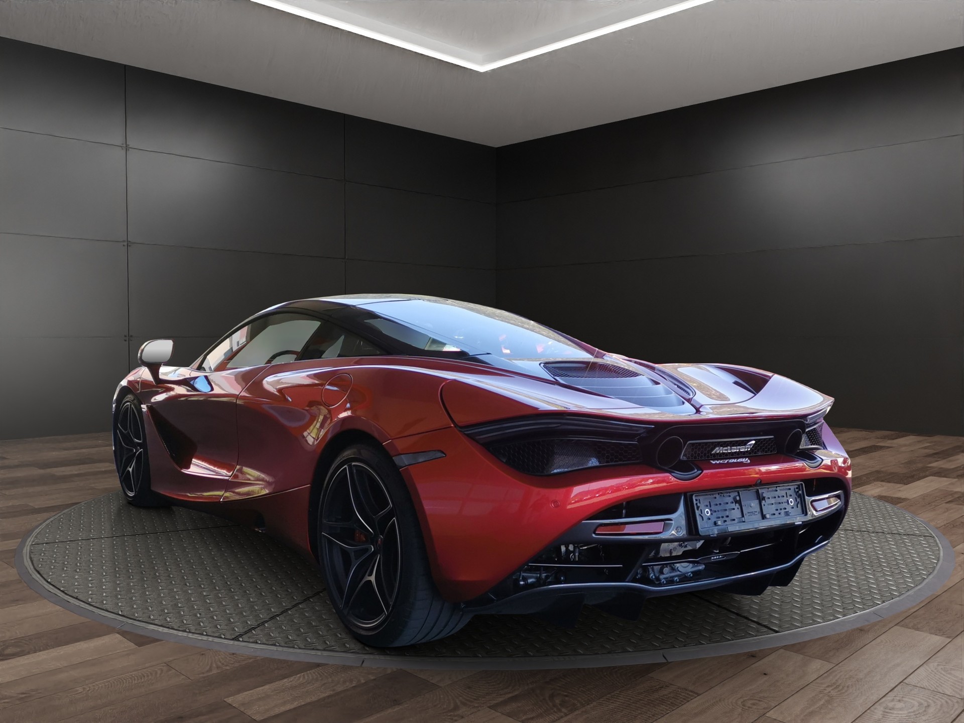 McLAREN 720S-image-6